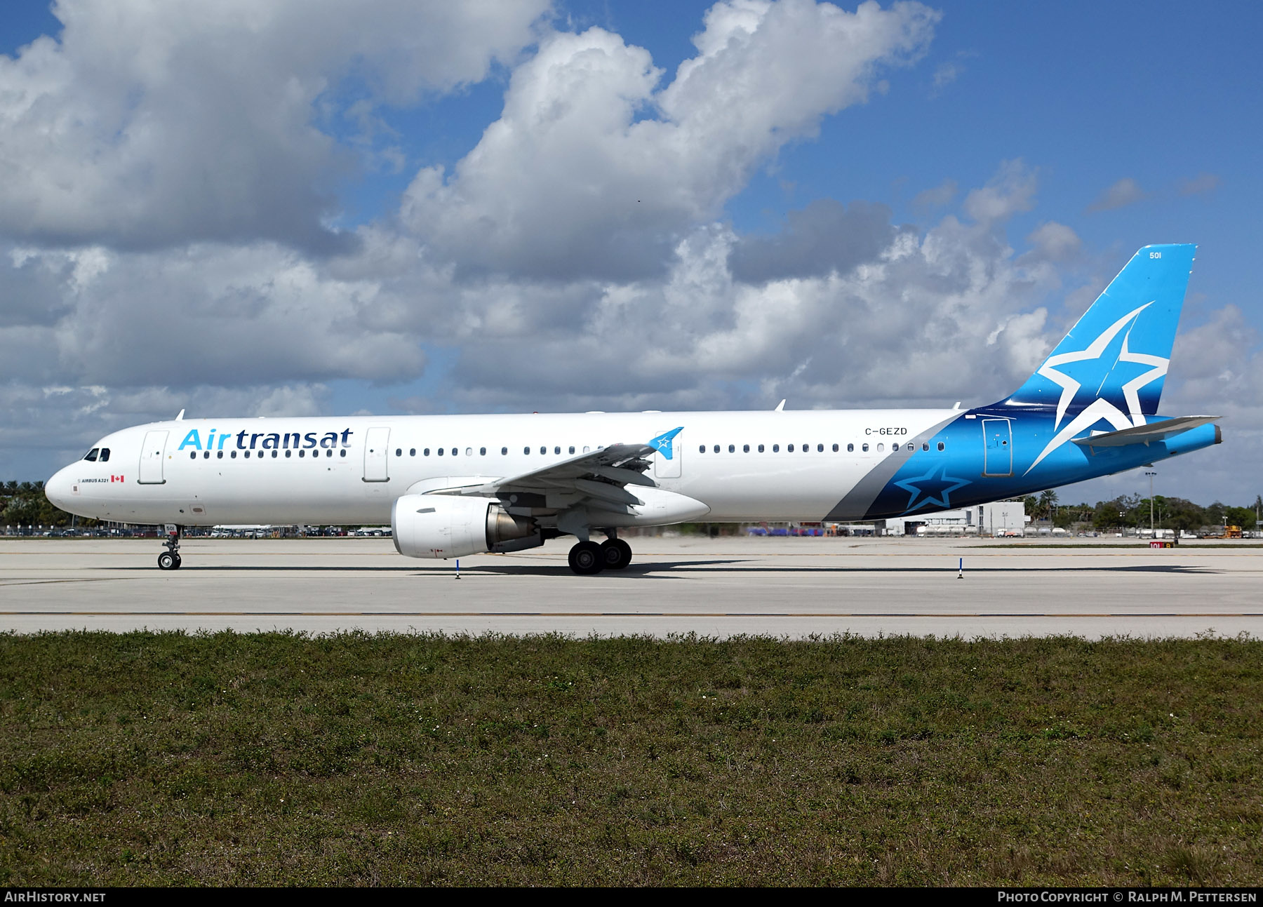 Aircraft Photo of C-GEZD | Airbus A321-211 | Air Transat | AirHistory.net #517003