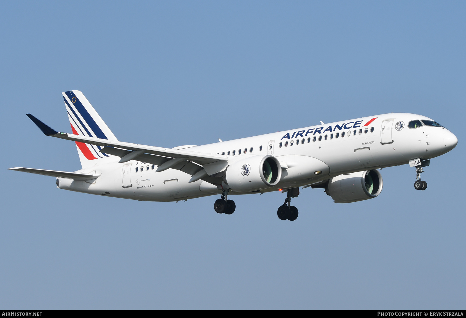 Aircraft Photo of F-HZUA | Airbus A220-371 (BD-500-1A11) | Air France | AirHistory.net #517042