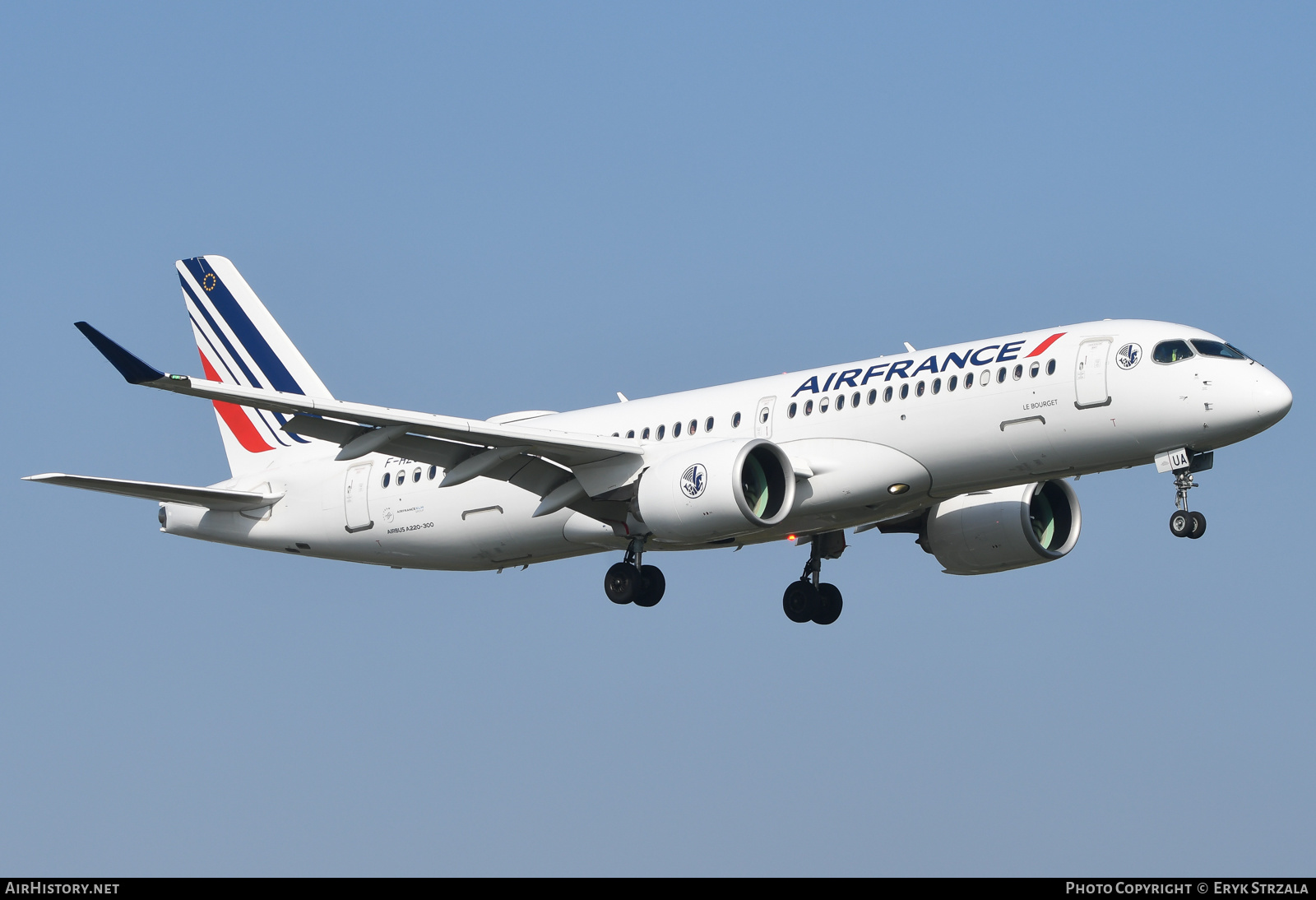 Aircraft Photo of F-HZUA | Airbus A220-371 (BD-500-1A11) | Air France | AirHistory.net #517042