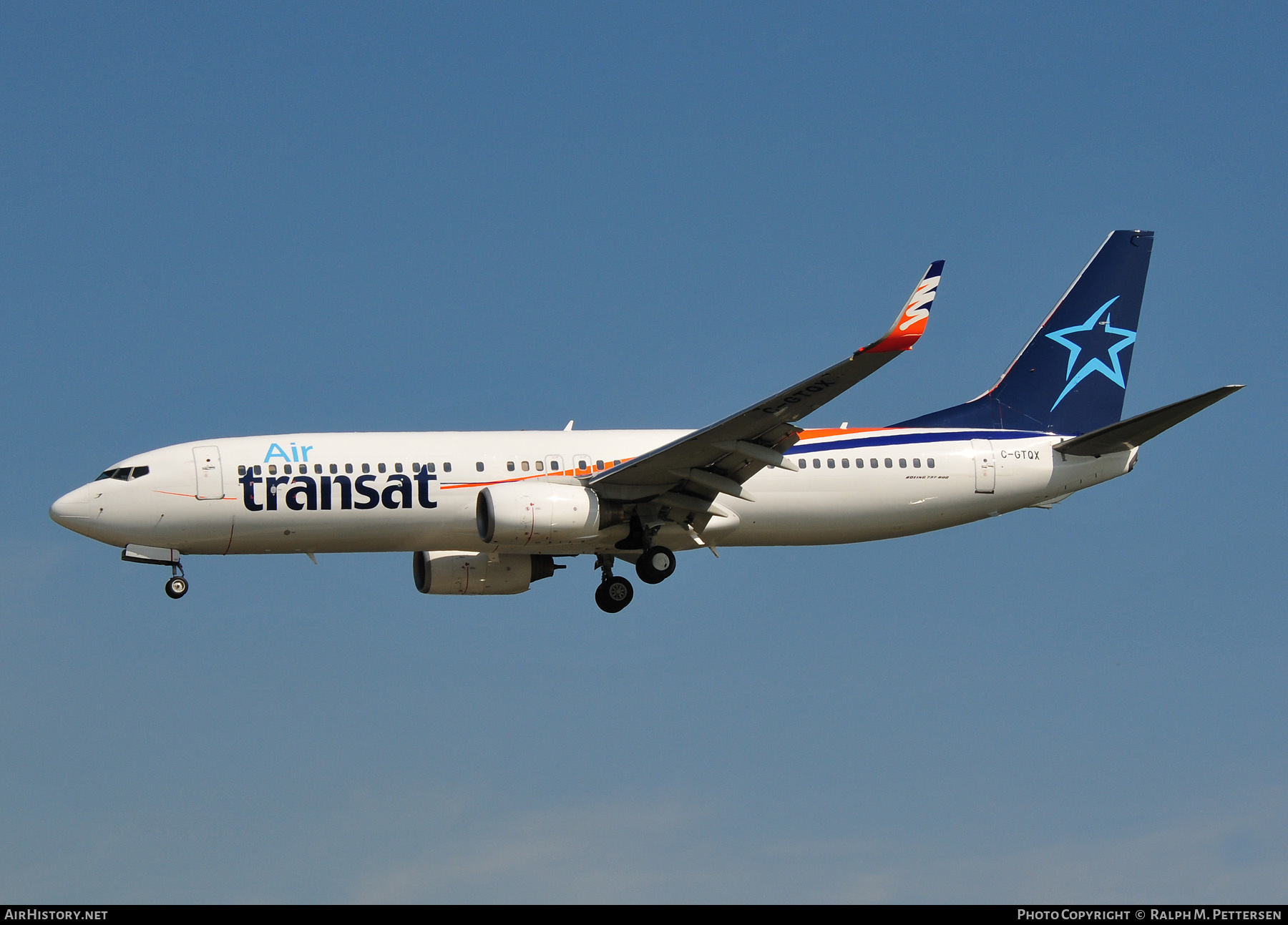 Aircraft Photo of C-GTQX | Boeing 737-8FH | Air Transat | AirHistory.net #517059