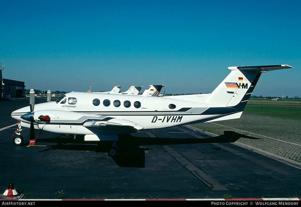 Aircraft Photo of D-IVHM | Beech B200 Super King Air | VHM Schul- und Charterflug | AirHistory.net #517122