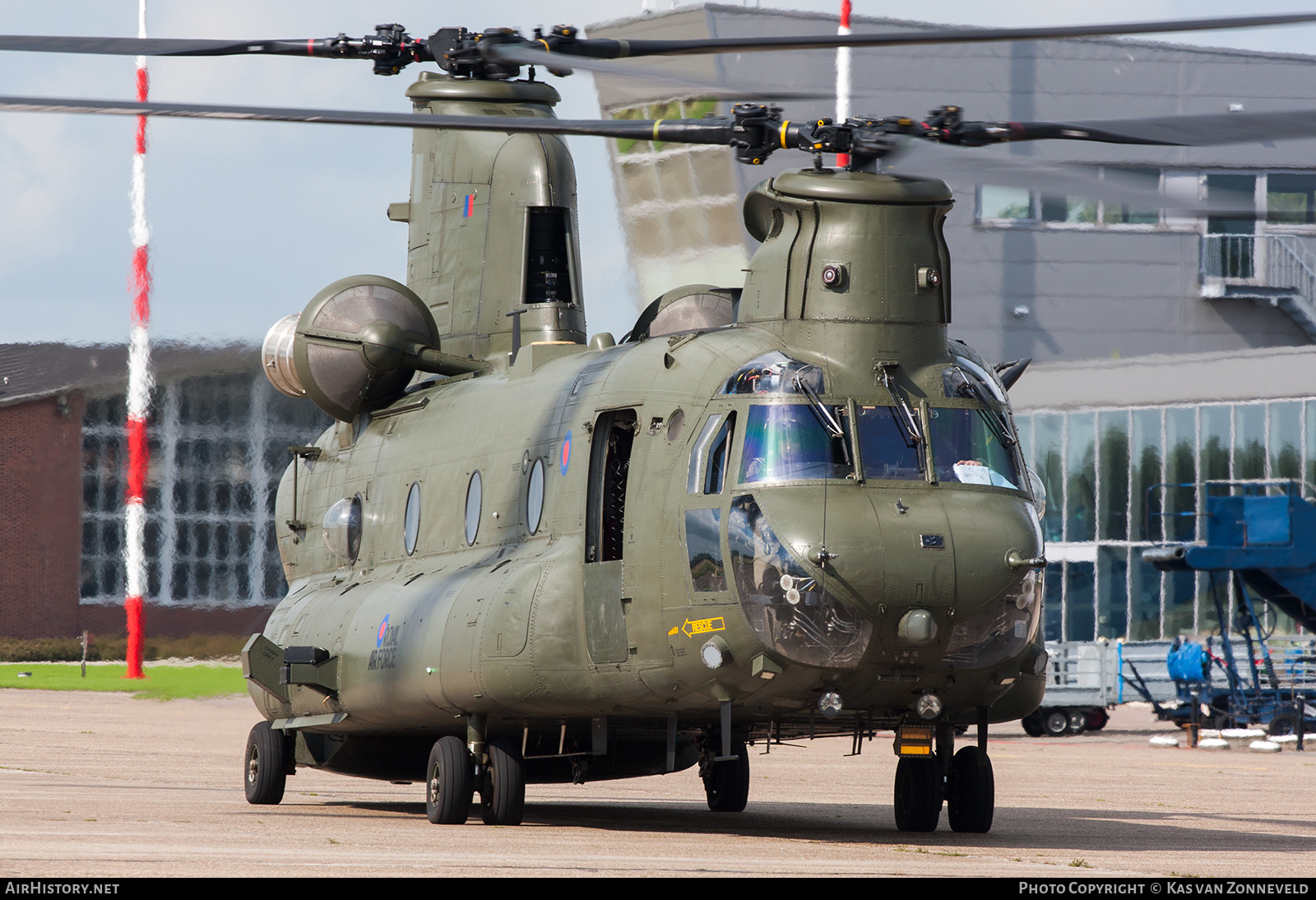 Aircraft Photo of ZD984 | Boeing Chinook HC2 (352) | UK - Air Force | AirHistory.net #517215
