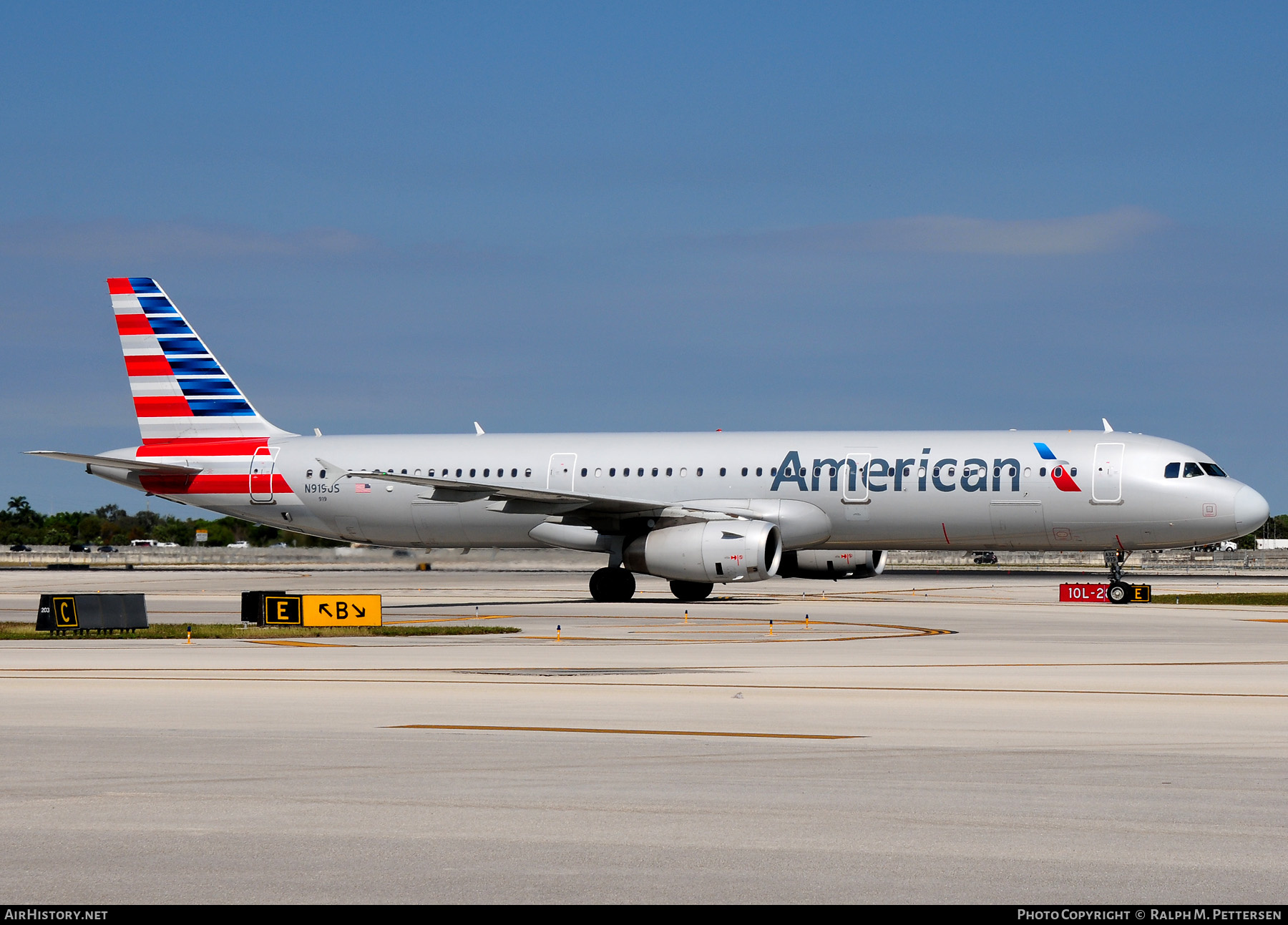 Aircraft Photo of N919US | Airbus A321-231 | American Airlines | AirHistory.net #517274