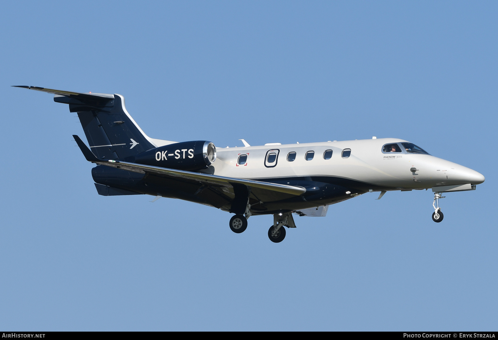 Aircraft Photo of OK-STS | Embraer EMB-505 Phenom 300E | AirHistory.net #517284