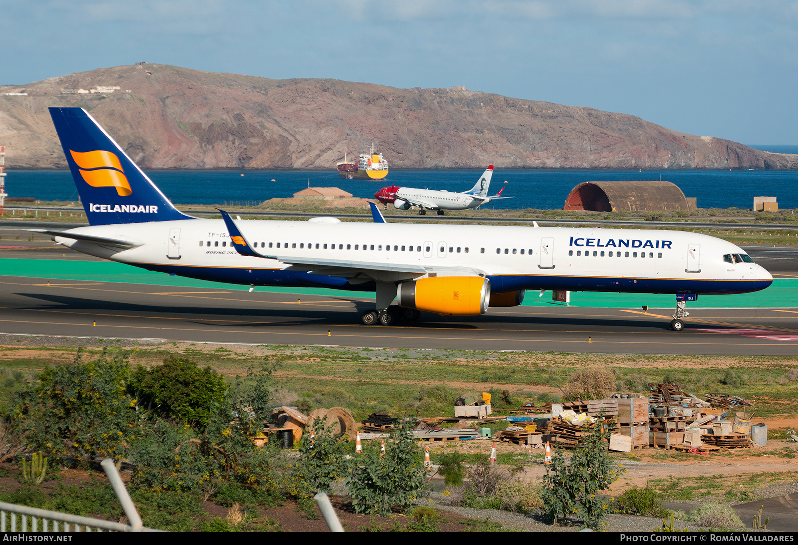 Aircraft Photo of TF-ISJ | Boeing 757-256 | Icelandair | AirHistory.net #517293