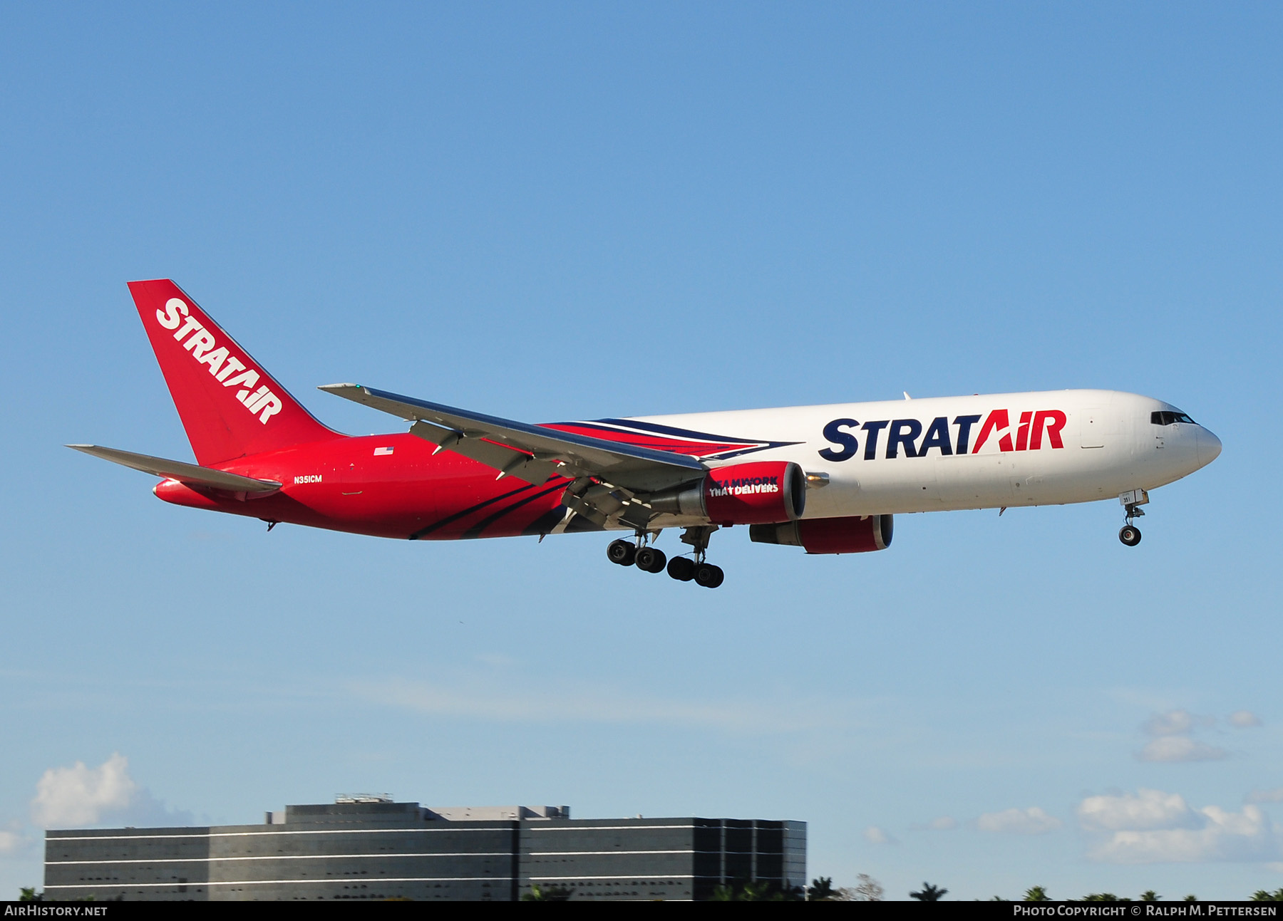 Aircraft Photo of N351CM | Boeing 767-323/ER(BDSF) | StratAir | AirHistory.net #517345