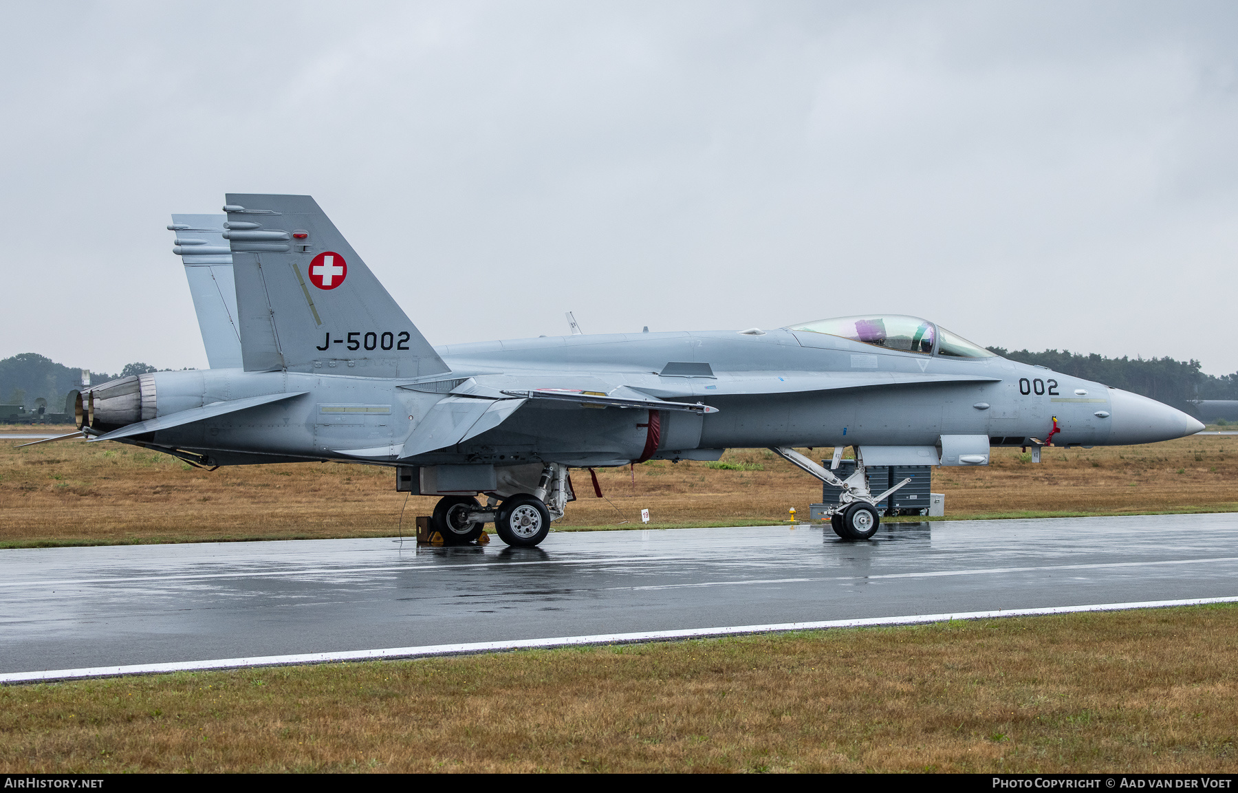 Aircraft Photo of J-5002 | McDonnell Douglas F/A-18C Hornet | Switzerland - Air Force | AirHistory.net #517416