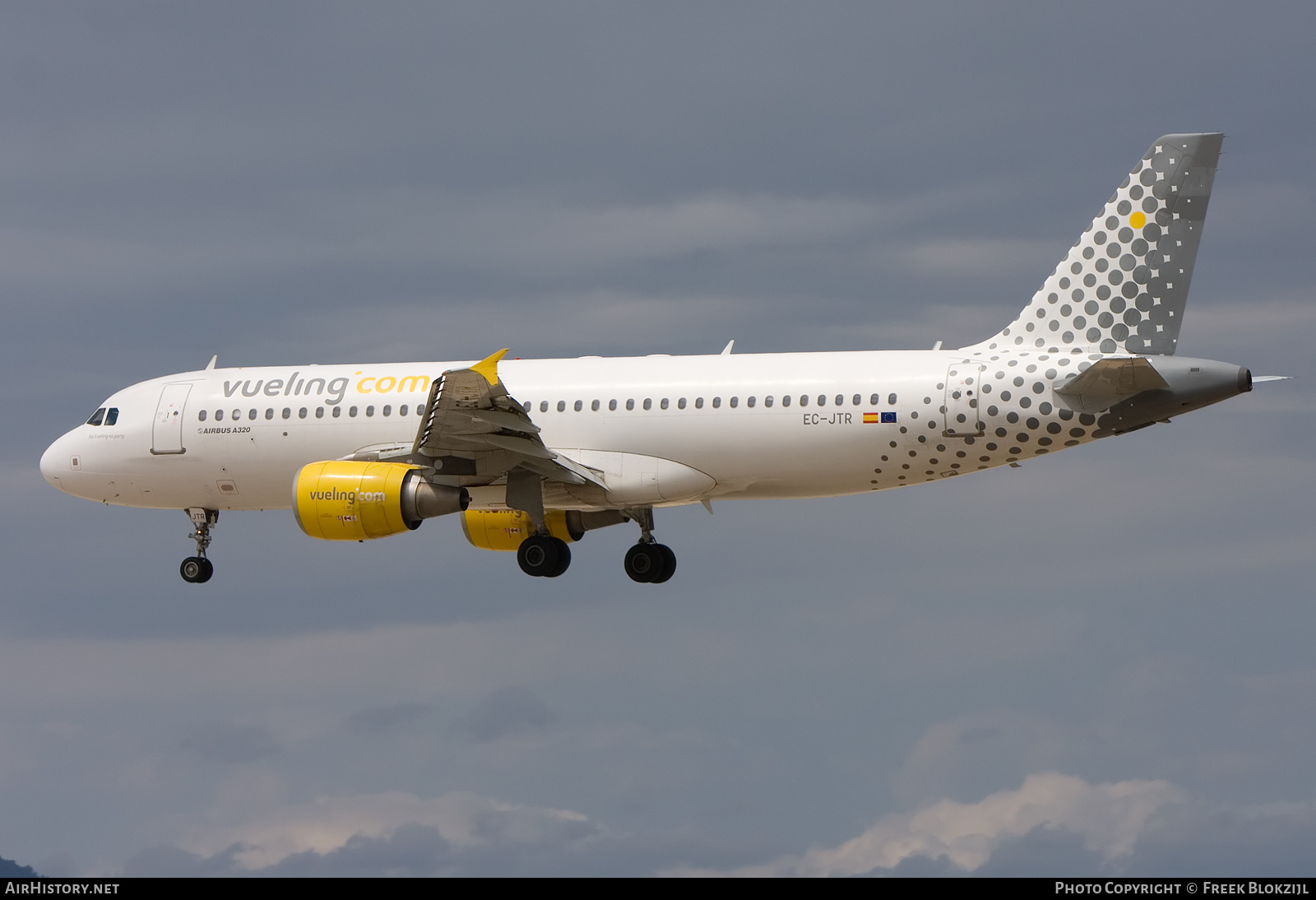 Aircraft Photo of EC-JTR | Airbus A320-214 | Vueling Airlines | AirHistory.net #517440