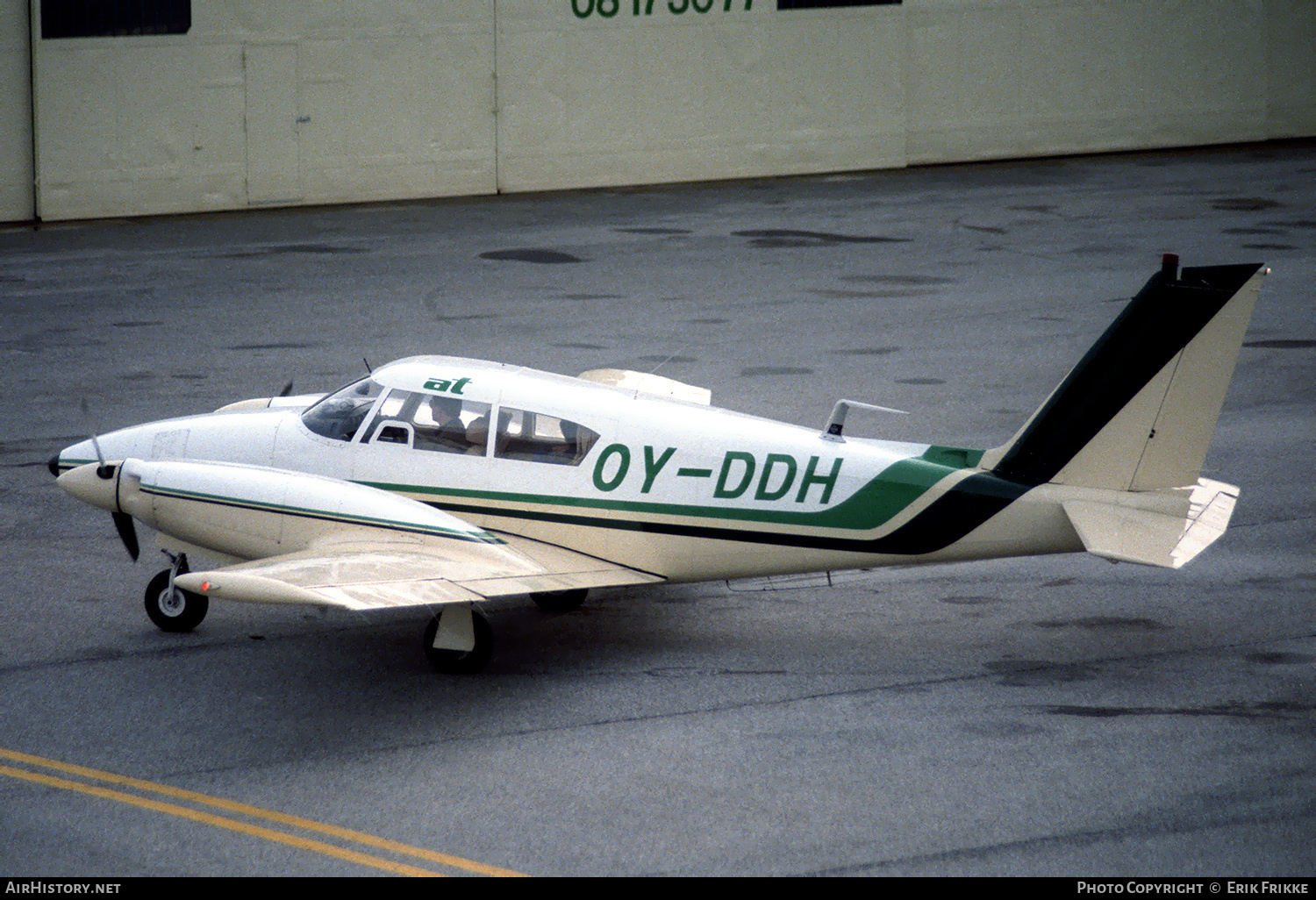 Aircraft Photo of OY-DDH | Piper PA-30-160 Twin Comanche | Aalborg Air Taxi | AirHistory.net #517502