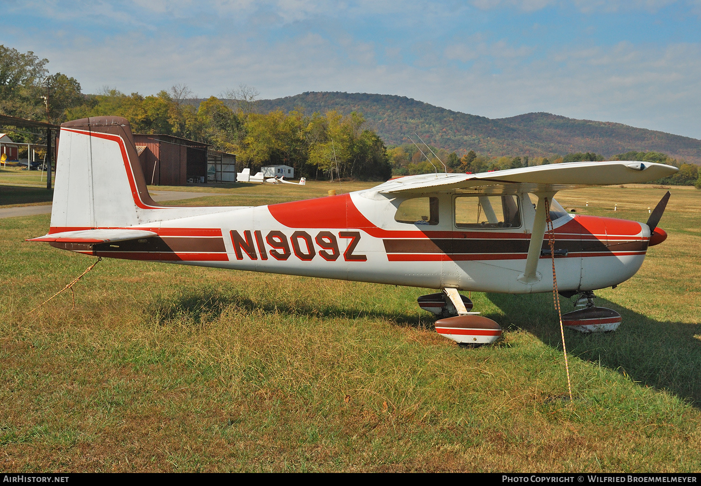 Aircraft Photo of N1909Z | Cessna 150C | AirHistory.net #517629