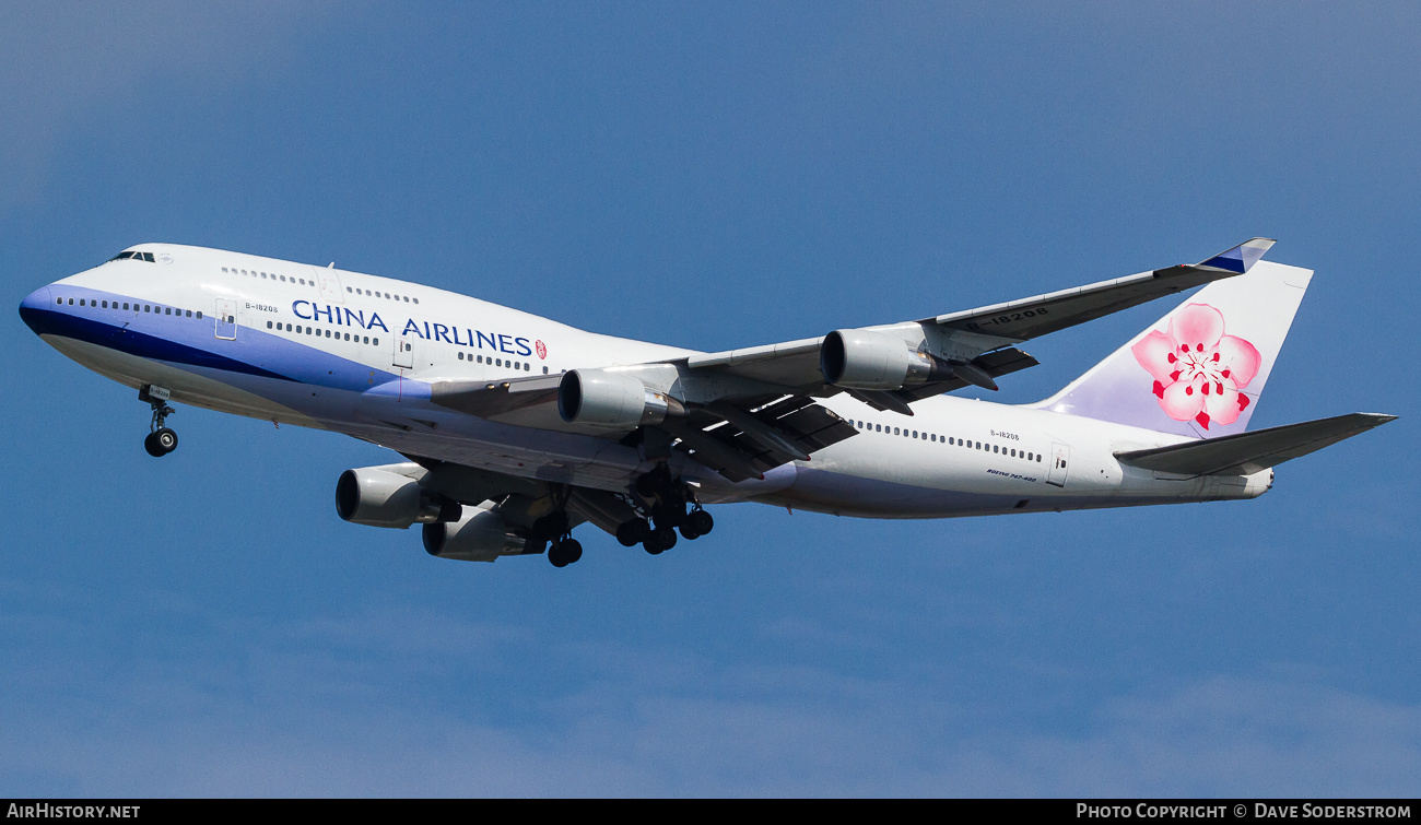 Aircraft Photo of B-18208 | Boeing 747-409 | China Airlines | AirHistory.net #517799