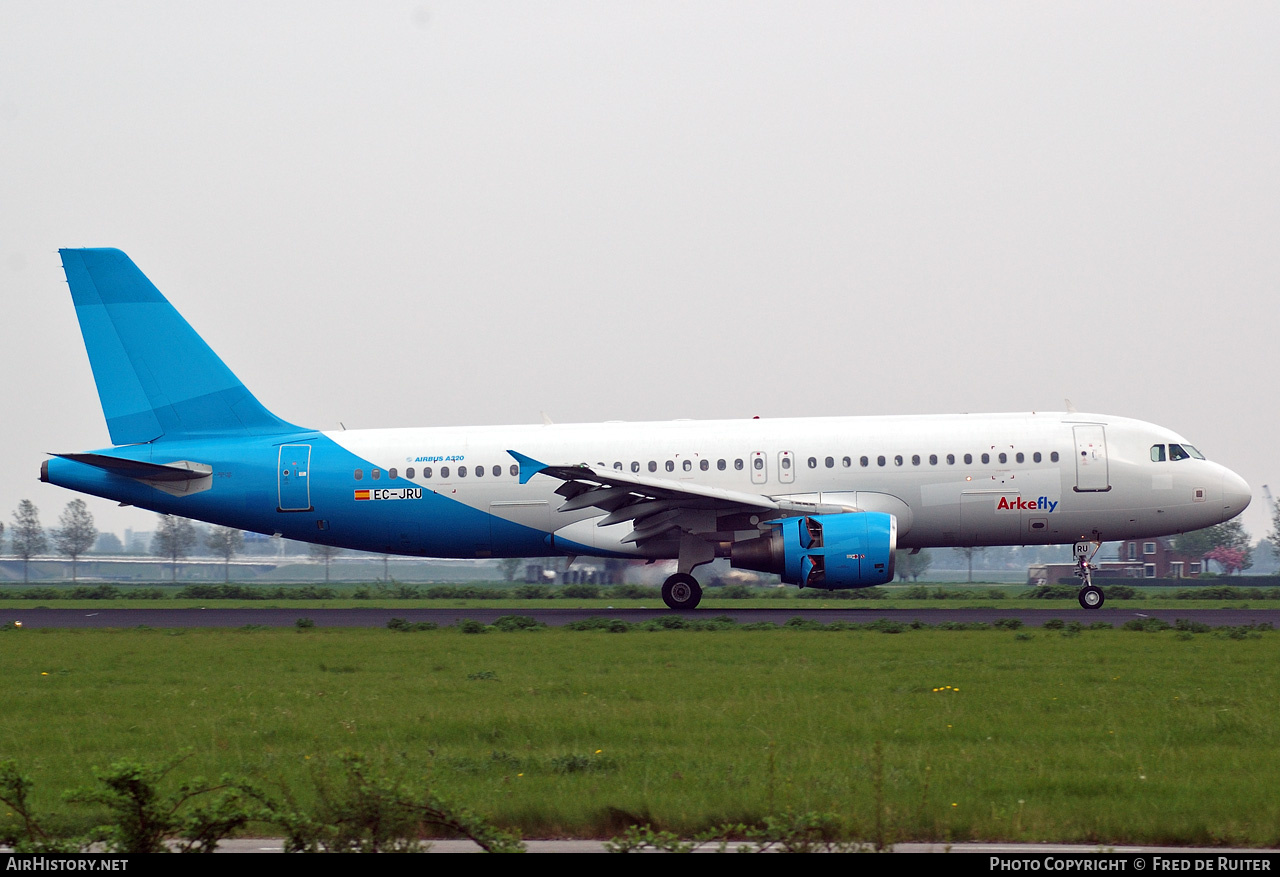 Aircraft Photo of EC-JRU | Airbus A320-214 | ArkeFly | AirHistory.net #517851