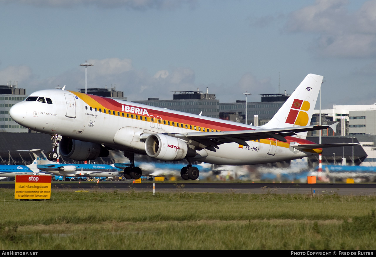Aircraft Photo of EC-HGY | Airbus A320-214 | Iberia | AirHistory.net #517864