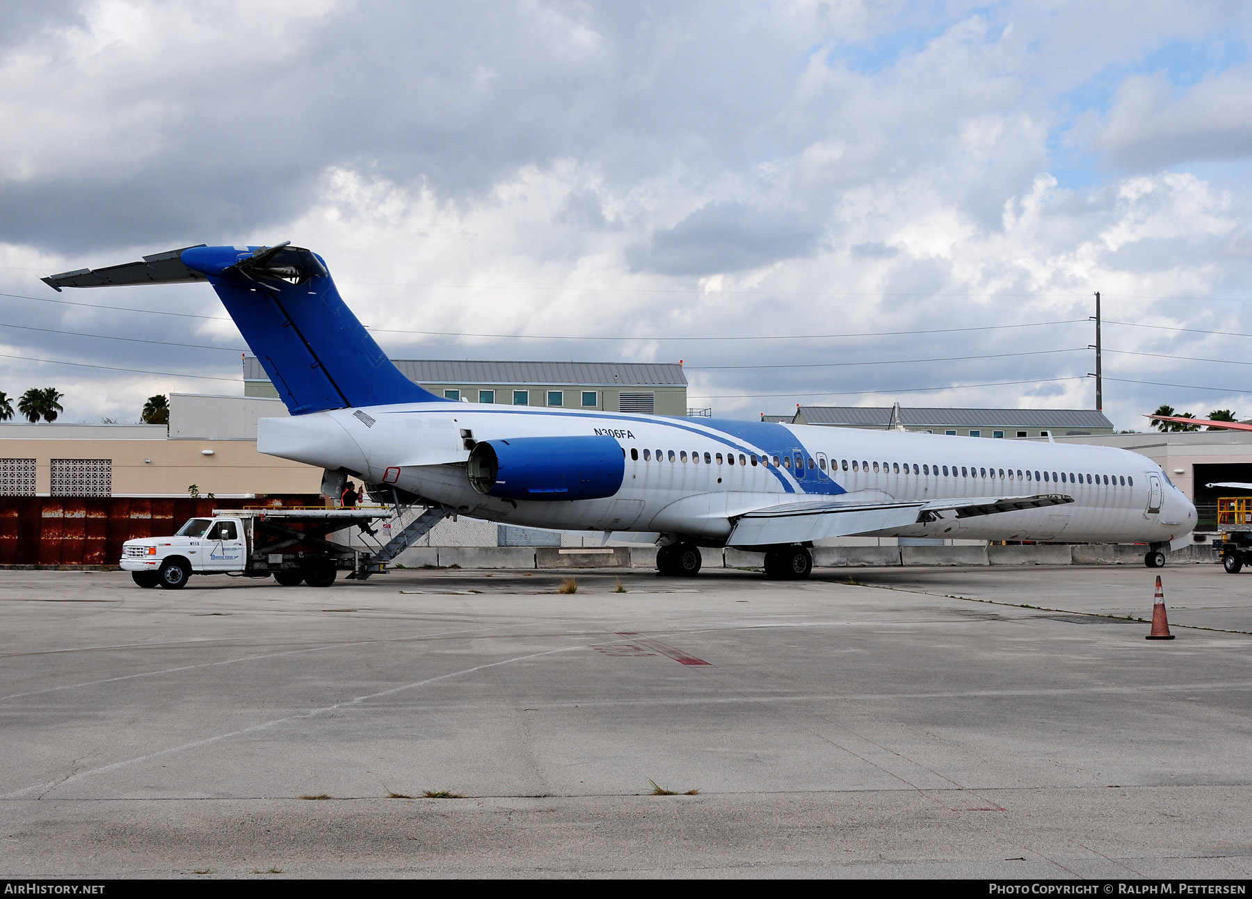 Aircraft Photo of N306FA | McDonnell Douglas MD-83 (DC-9-83) | AirHistory.net #517917