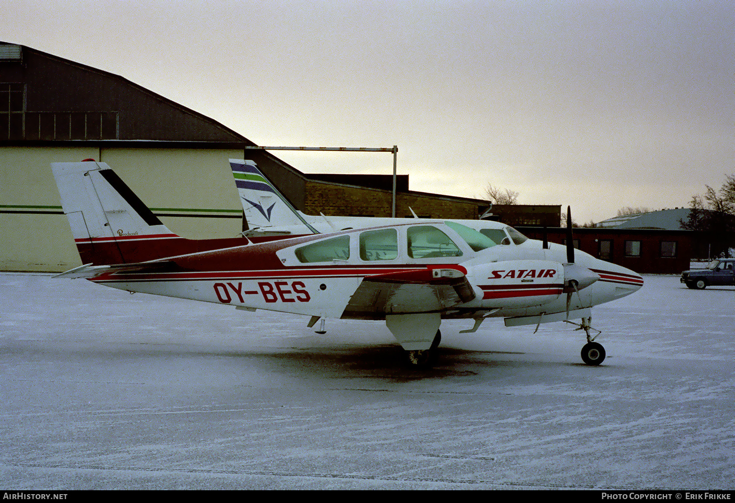 Aircraft Photo of OY-BES | Beech E55 Baron | Satair | AirHistory.net #518046