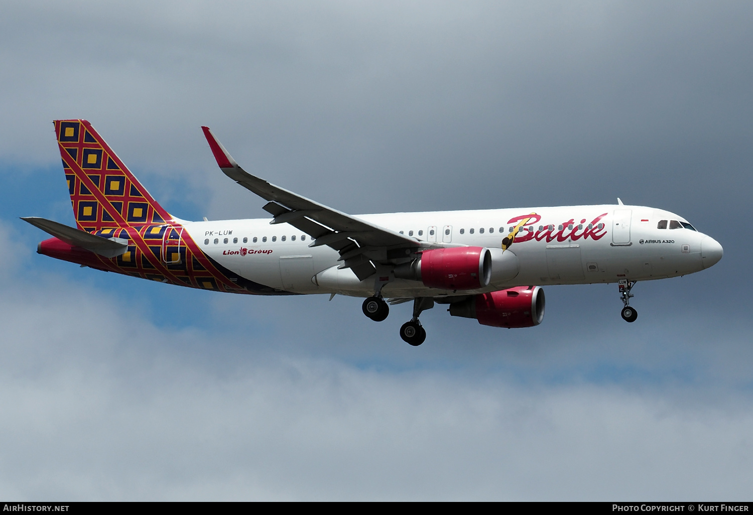 Aircraft Photo of PK-LUW | Airbus A320-214 | Batik Air | AirHistory.net #518137