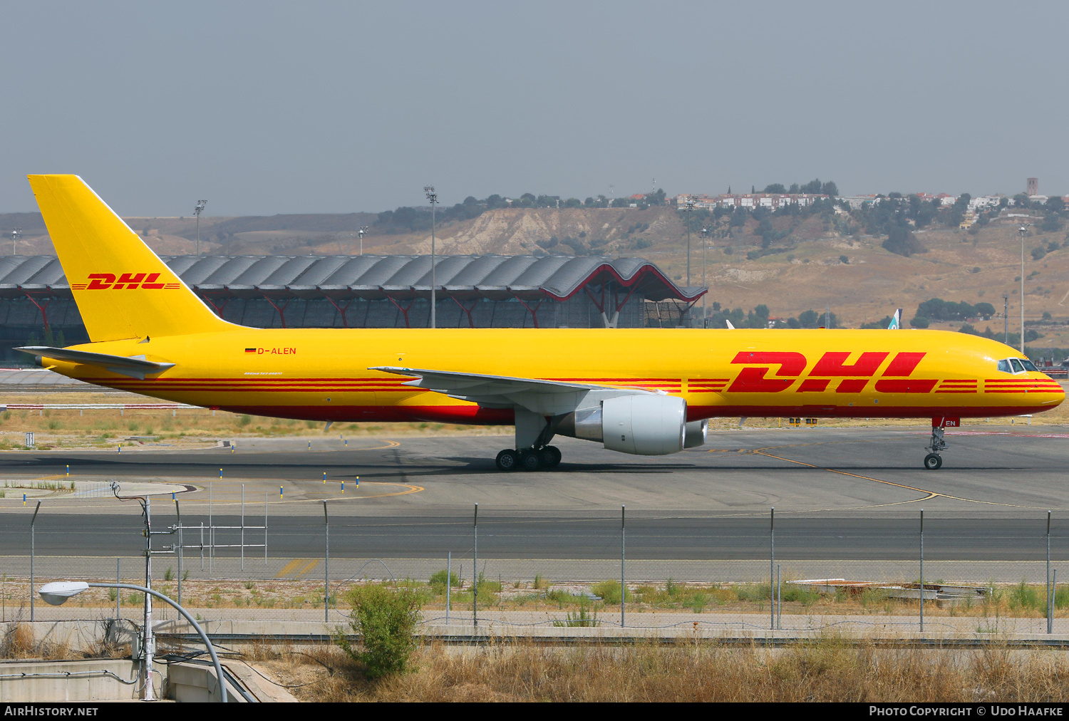 Aircraft Photo of D-ALEN | Boeing 757-2Q8(PCF) | DHL International | AirHistory.net #518141