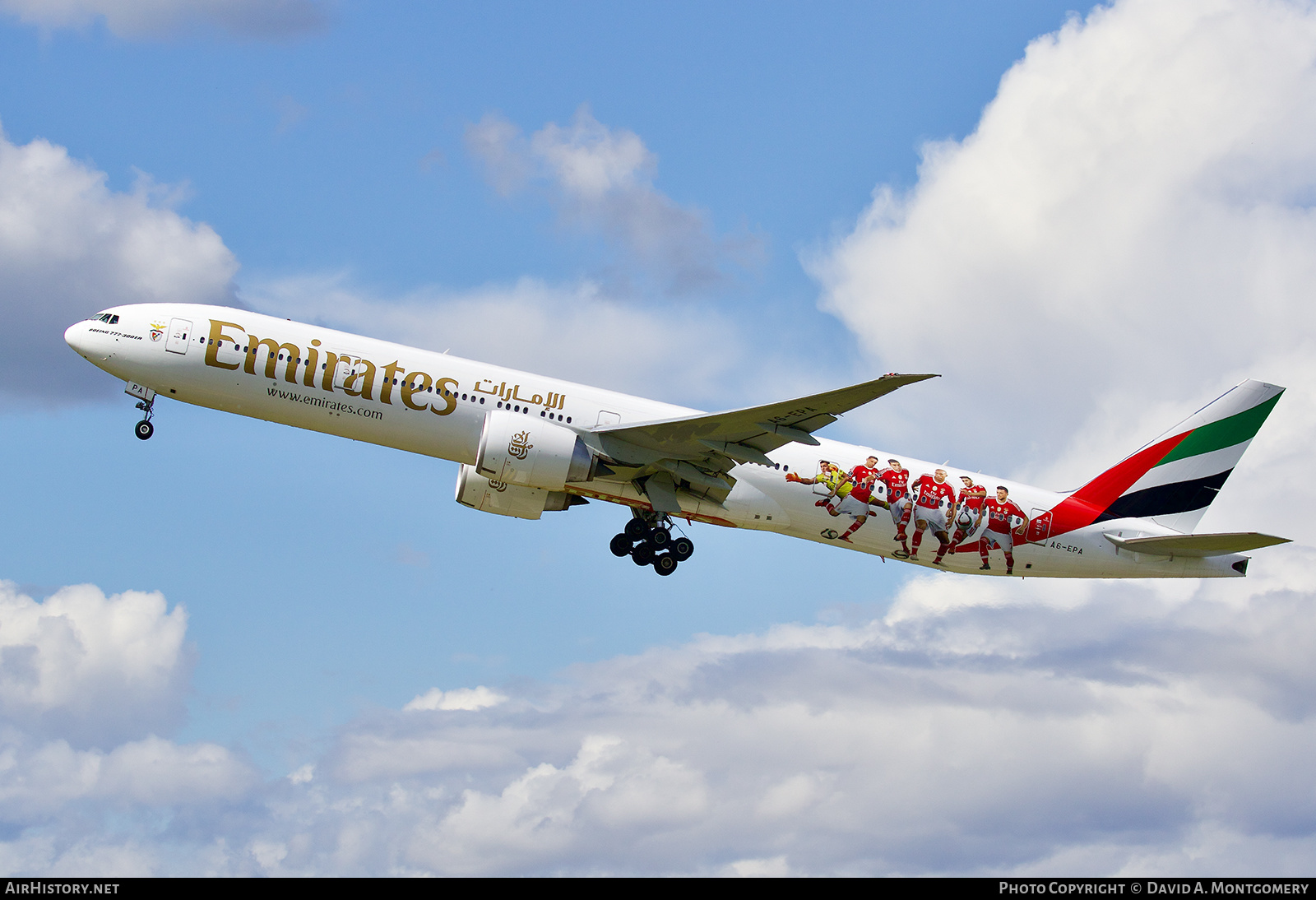Aircraft Photo of A6-EPA | Boeing 777-31H/ER | Emirates | AirHistory.net #518199