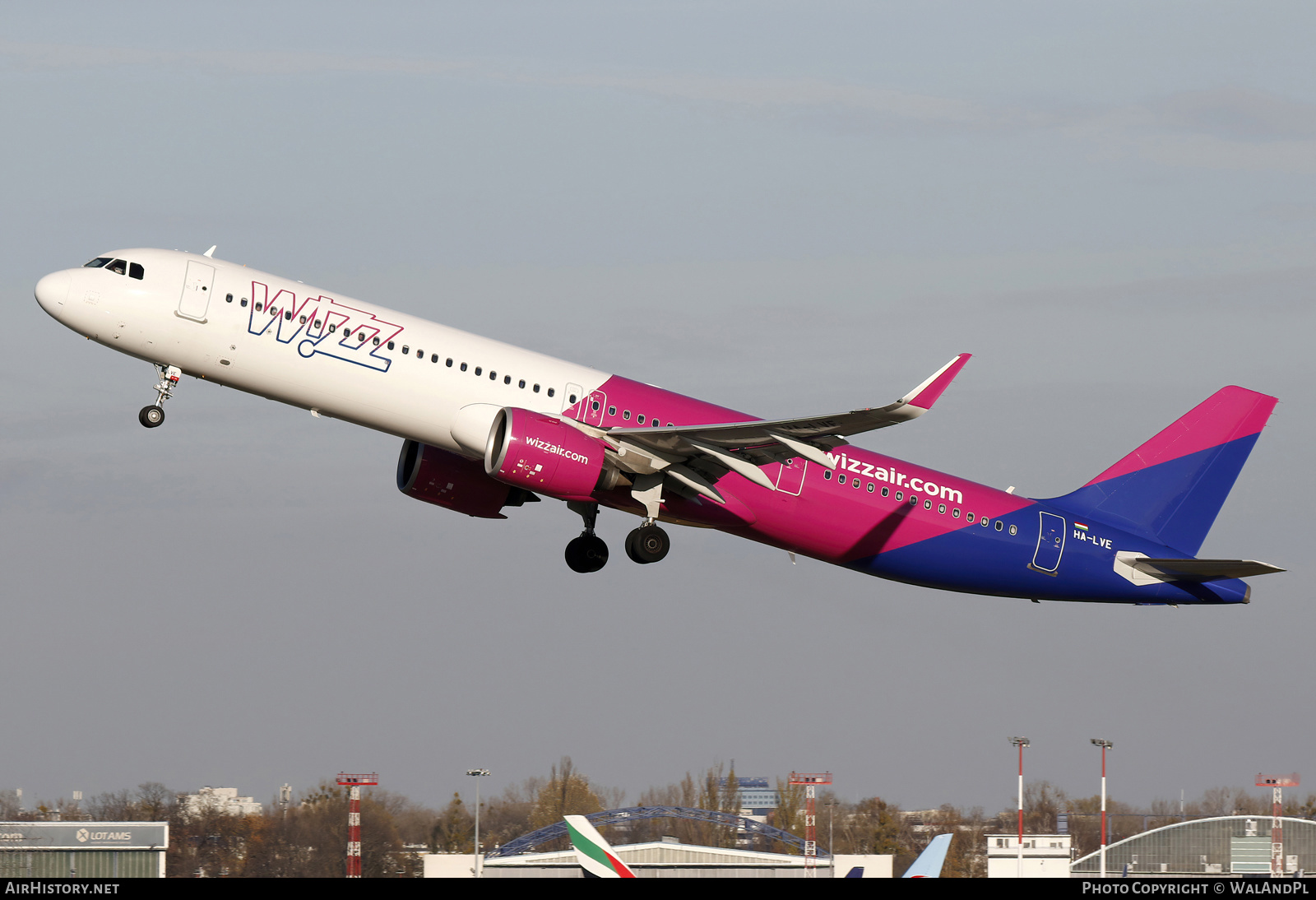 Aircraft Photo of HA-LVE | Airbus A321-271NX | Wizz Air | AirHistory.net #518237