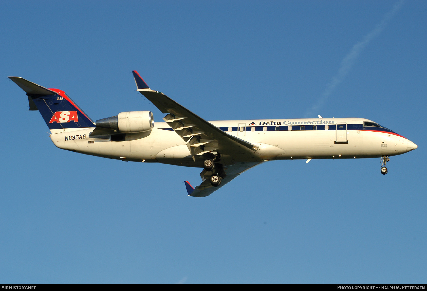 Aircraft Photo of N835AS | Bombardier CRJ-200ER (CL-600-2B19) | Delta Connection | AirHistory.net #518312