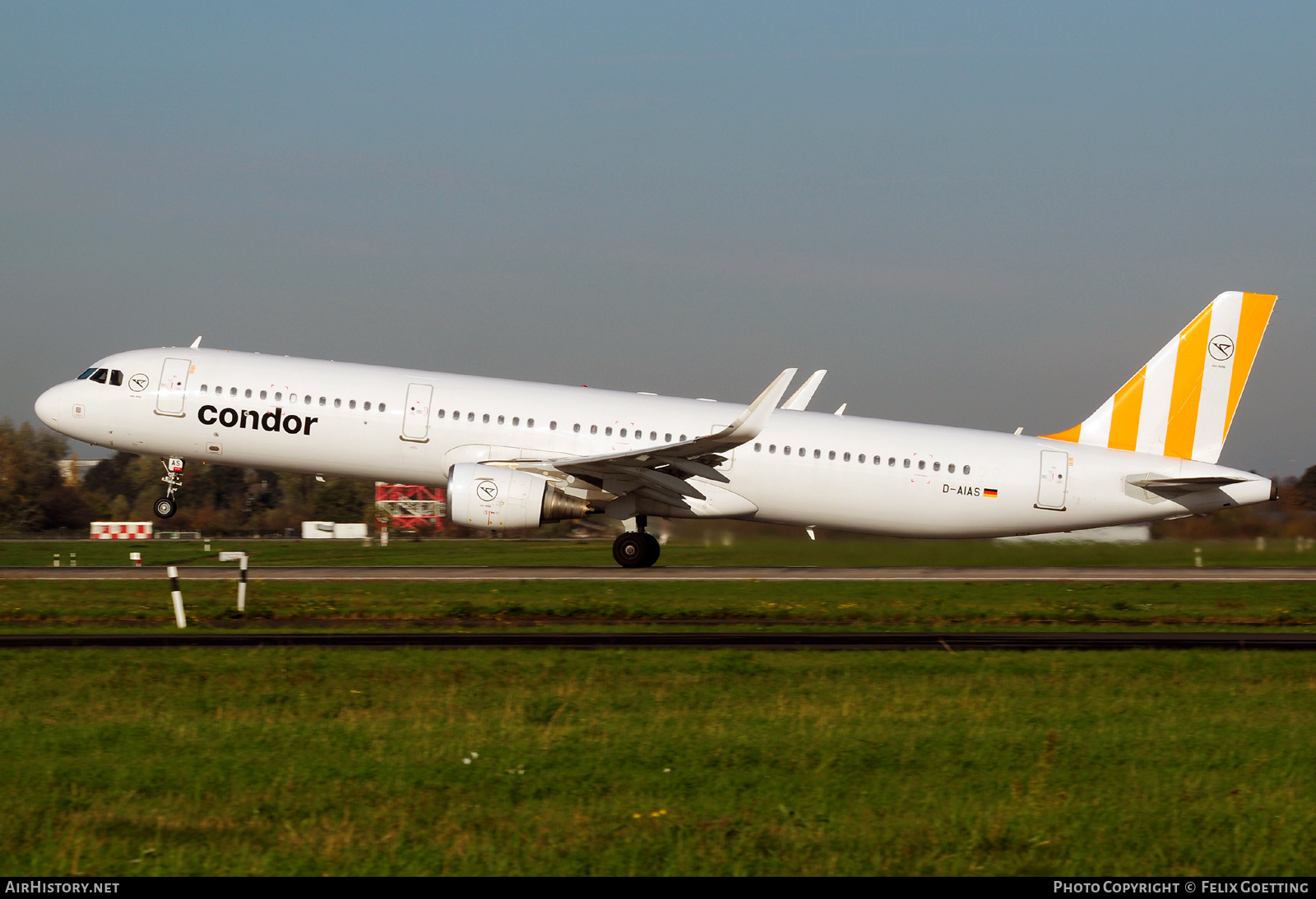 Aircraft Photo of D-AIAS | Airbus A321-211 | Condor Flugdienst | AirHistory.net #518515