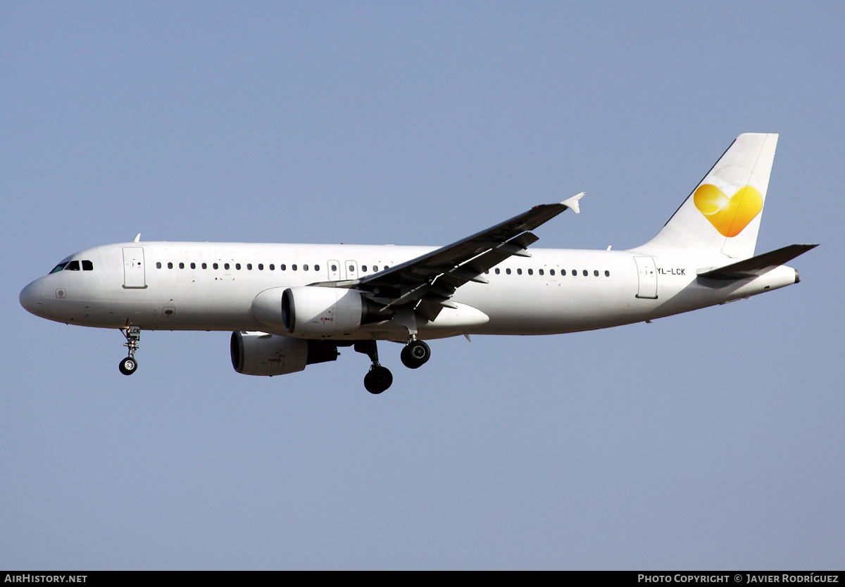Aircraft Photo of YL-LCK | Airbus A320-214 | Thomas Cook Airlines | AirHistory.net #518526