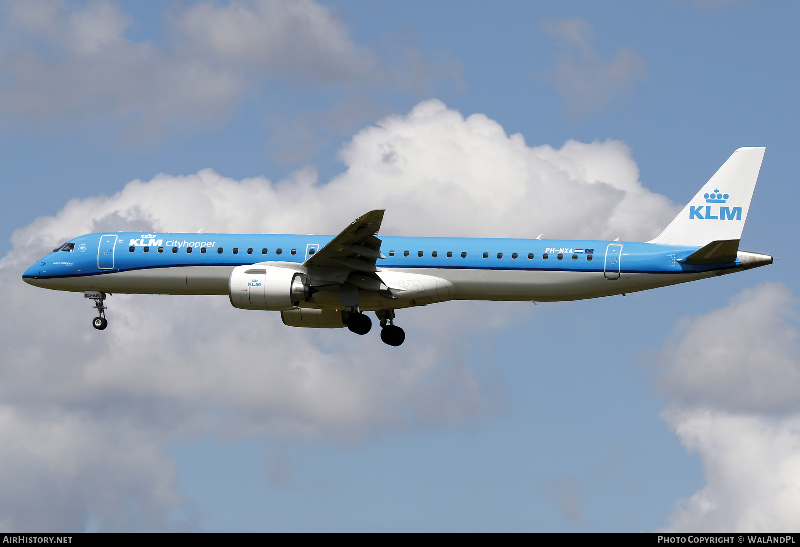Aircraft Photo of PH-NXA | Embraer 195-E2 (ERJ-190-400) | KLM Cityhopper | AirHistory.net #518599
