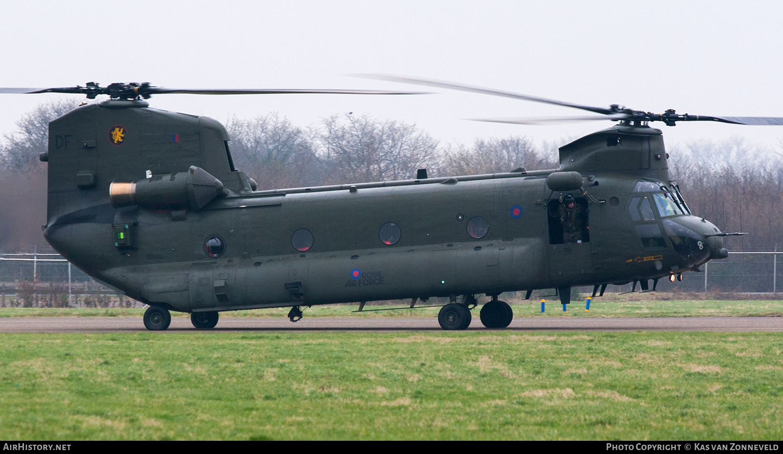 Aircraft Photo of ZD982 | Boeing Chinook HC2 (352) | UK - Air Force | AirHistory.net #518726