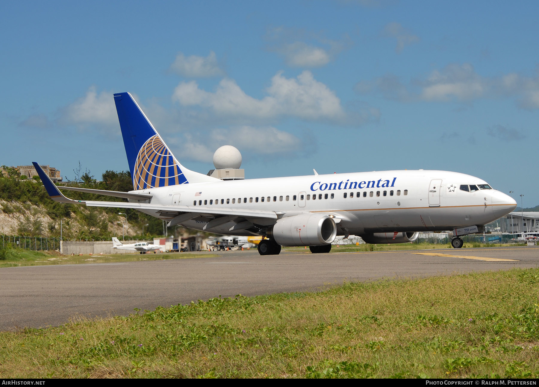 Aircraft Photo of N14731 | Boeing 737-724 | Continental Airlines | AirHistory.net #518750