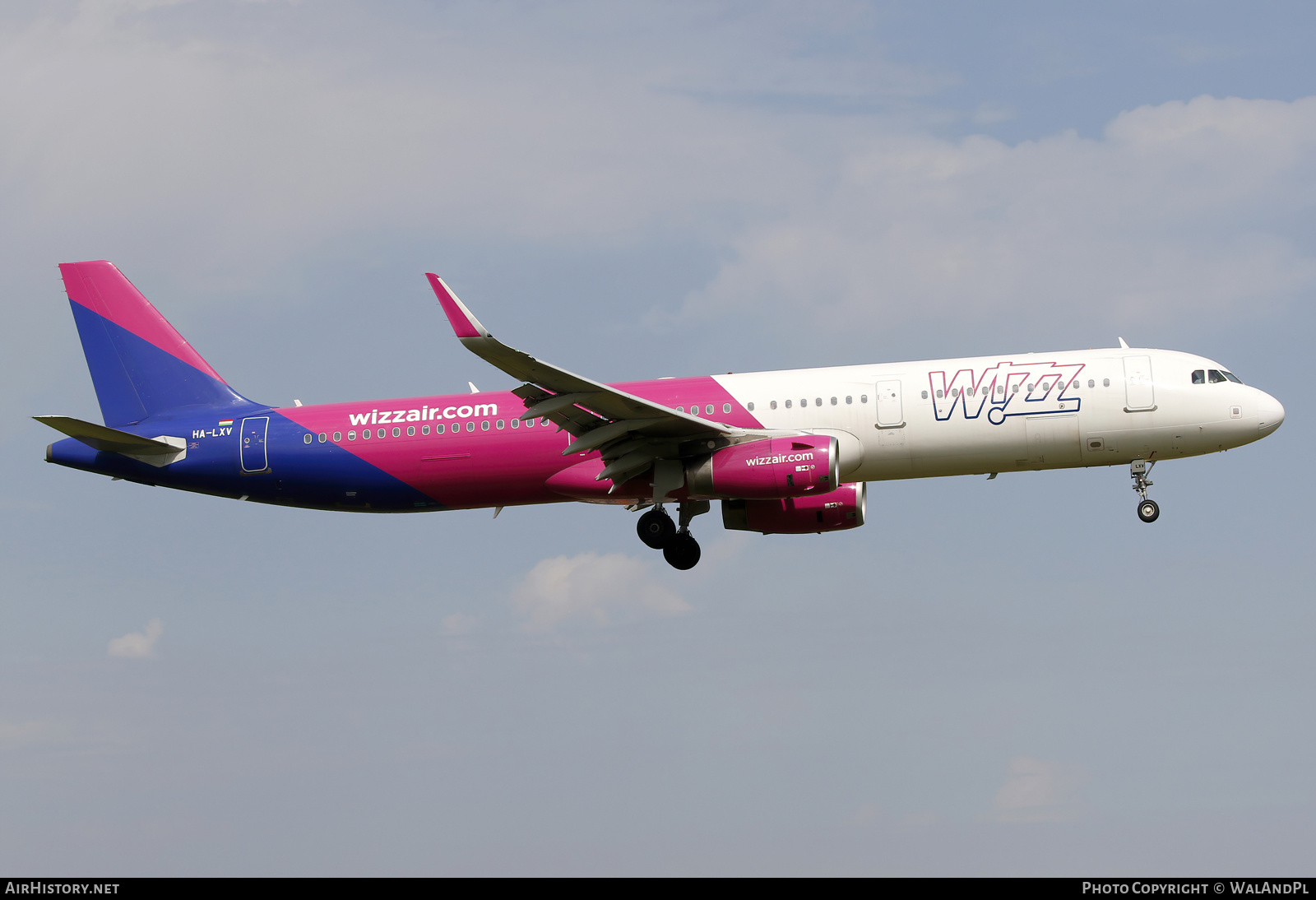 Aircraft Photo of HA-LXV | Airbus A321-231 | Wizz Air | AirHistory.net #518845
