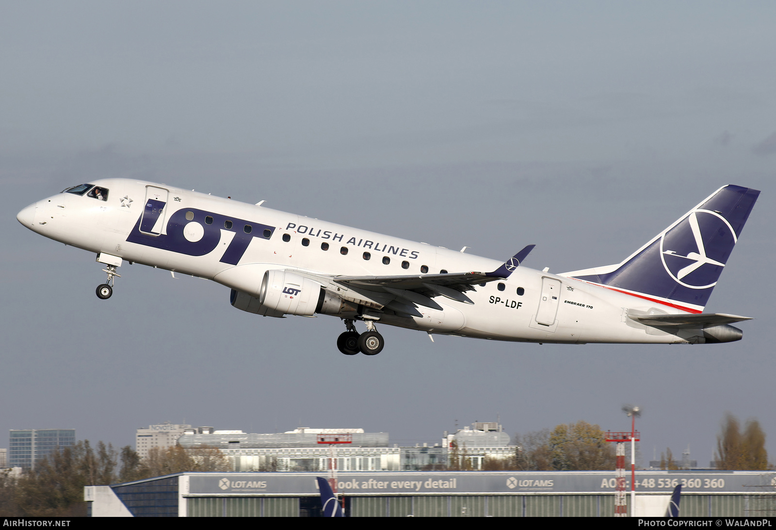 Aircraft Photo of SP-LDF | Embraer 170LR (ERJ-170-100LR) | LOT Polish Airlines - Polskie Linie Lotnicze | AirHistory.net #518881