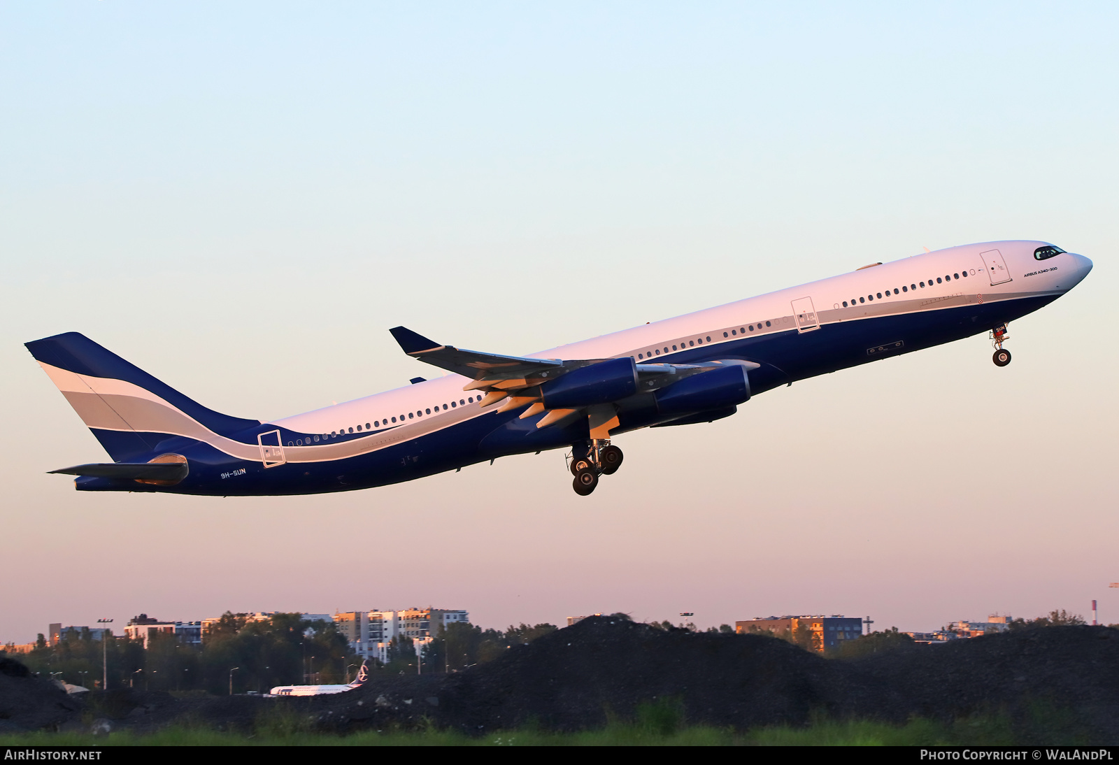 Aircraft Photo of 9H-SUN | Airbus A340-312 | Hi Fly | AirHistory.net #518946