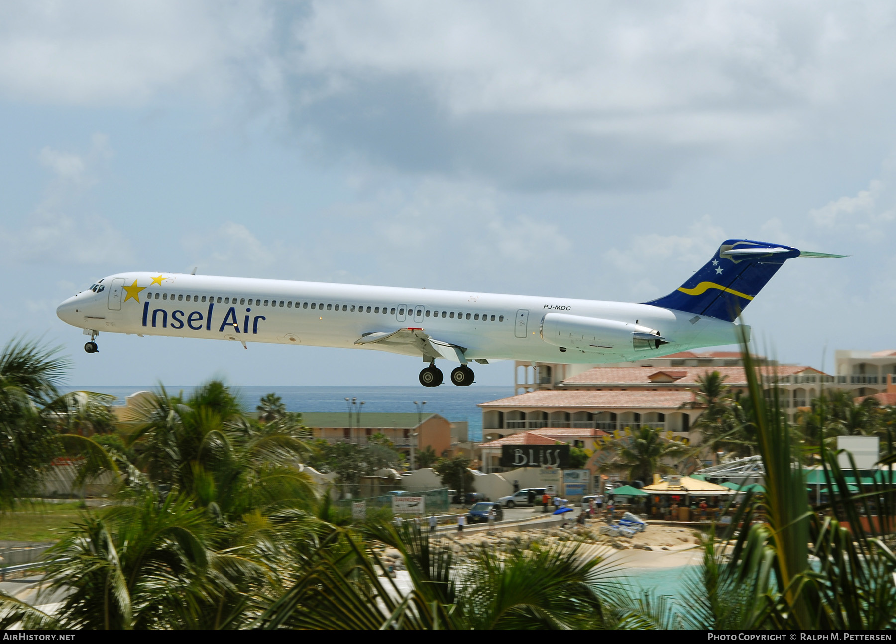 Aircraft Photo of PJ-MDC | McDonnell Douglas MD-82 (DC-9-82) | Insel Air | AirHistory.net #519062