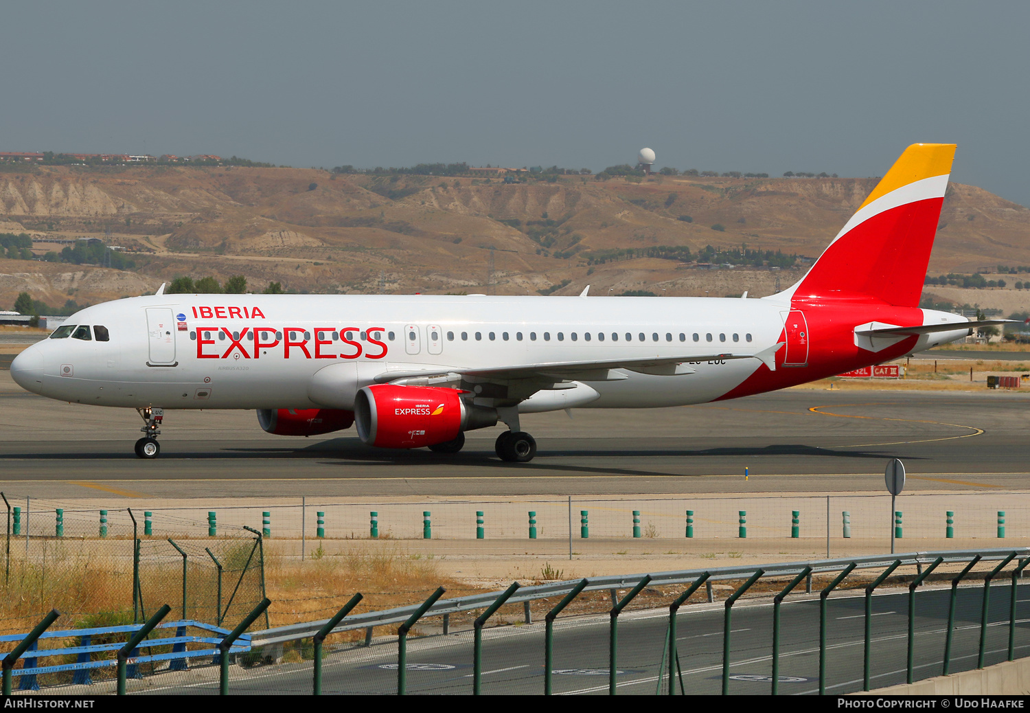 Aircraft Photo of EC-LUC | Airbus A320-214 | Iberia Express | AirHistory.net #519064