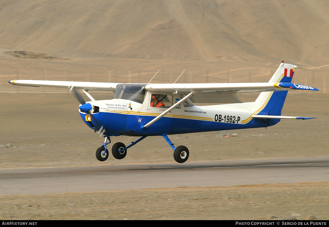Aircraft Photo of OB-1982-P | Cessna 150M | Master of the Sky Escuela de Pilotos | AirHistory.net #519195