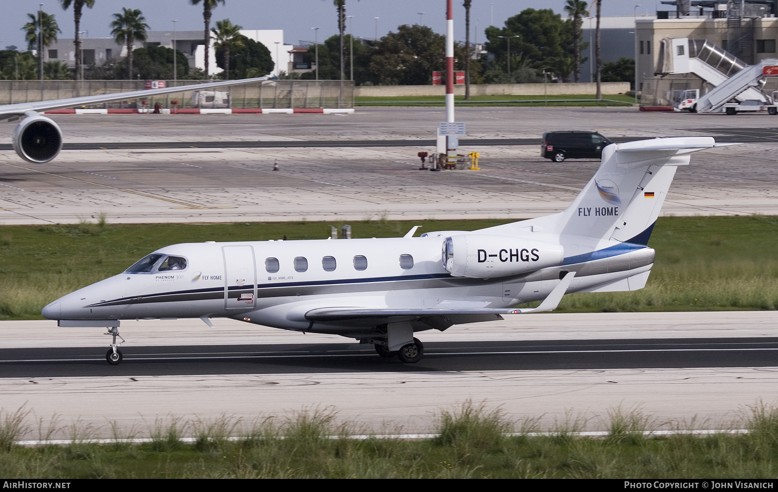 Aircraft Photo of D-CHGS | Embraer EMB-505 Phenom 300 | Fly Home | AirHistory.net #519213