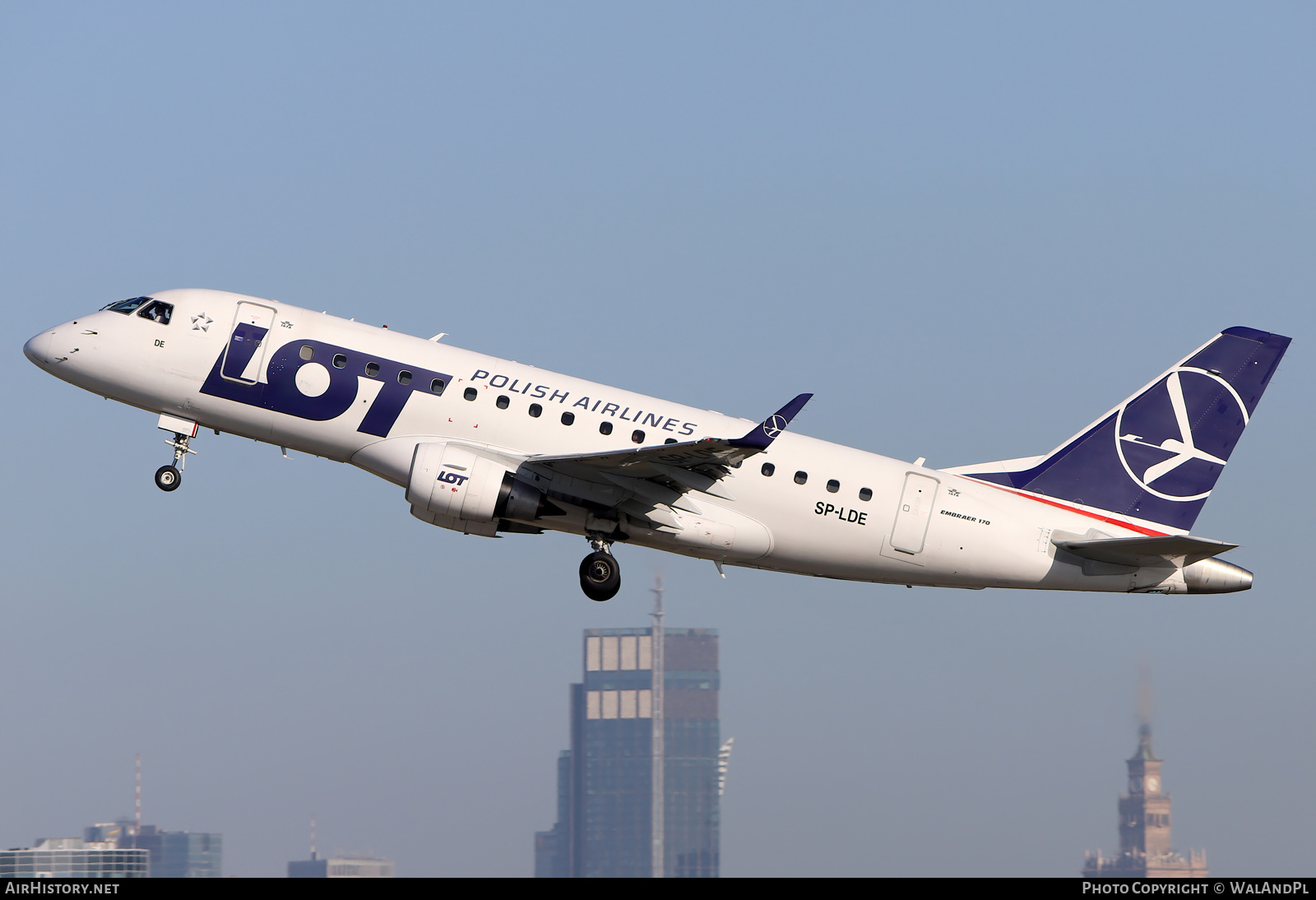 Aircraft Photo of SP-LDE | Embraer 170STD (ERJ-170-100STD) | LOT Polish Airlines - Polskie Linie Lotnicze | AirHistory.net #519285