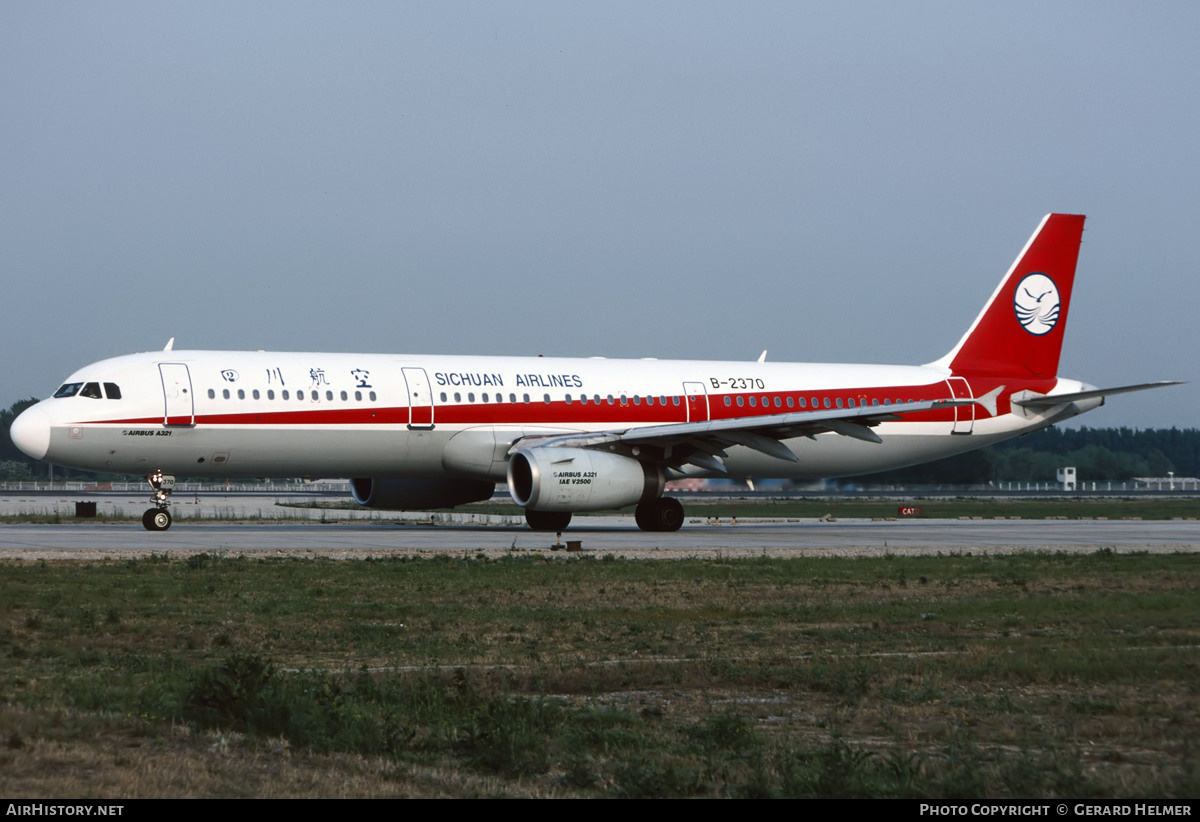 Aircraft Photo of B-2370 | Airbus A321-231 | Sichuan Airlines | AirHistory.net #519381