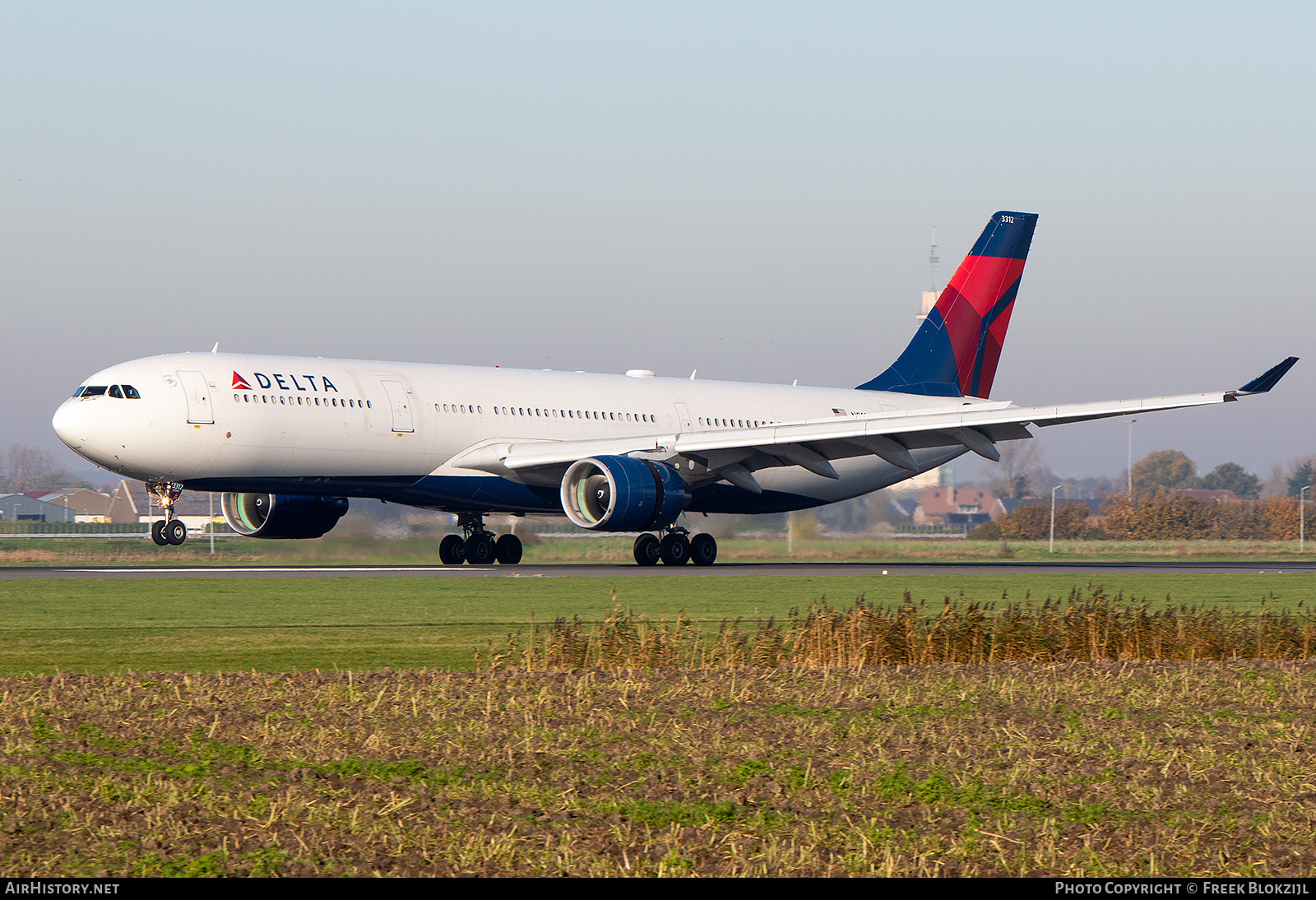 Aircraft Photo of N812NW | Airbus A330-323 | Delta Air Lines | AirHistory.net #519457