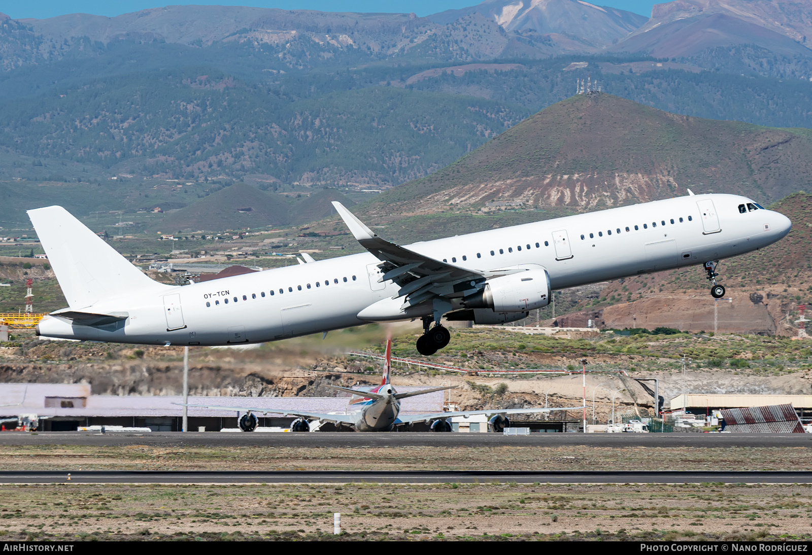 Aircraft Photo of OY-TCN | Airbus A321-211 | AirHistory.net #519465