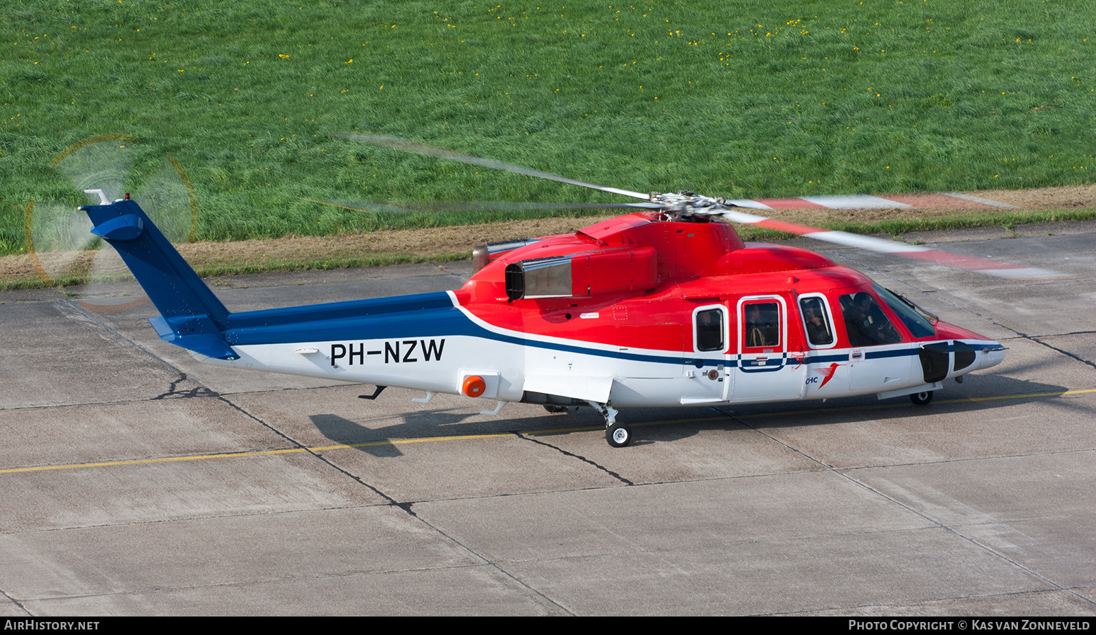 Aircraft Photo of PH-NZW | Sikorsky S-76B | CHC Helicopters | AirHistory.net #519592