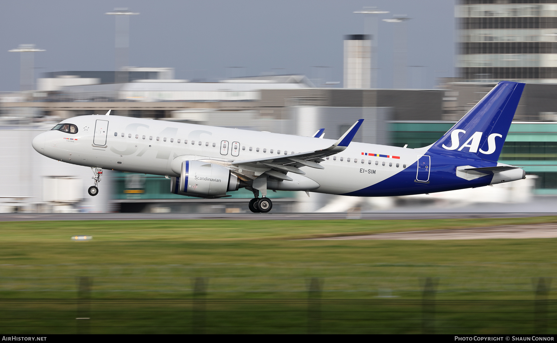 Aircraft Photo of EI-SIM | Airbus A320-251N | Scandinavian Airlines - SAS | AirHistory.net #519671