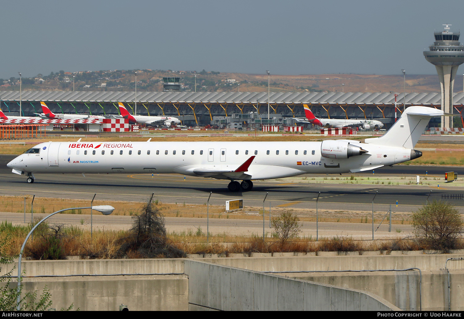 Aircraft Photo of EC-MVC | Bombardier CRJ-1000 (CL-600-2E25) | Iberia Regional | AirHistory.net #519940