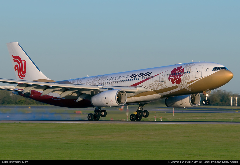 Aircraft Photo of B-6075 | Airbus A330-243 | Air China | AirHistory.net #520091