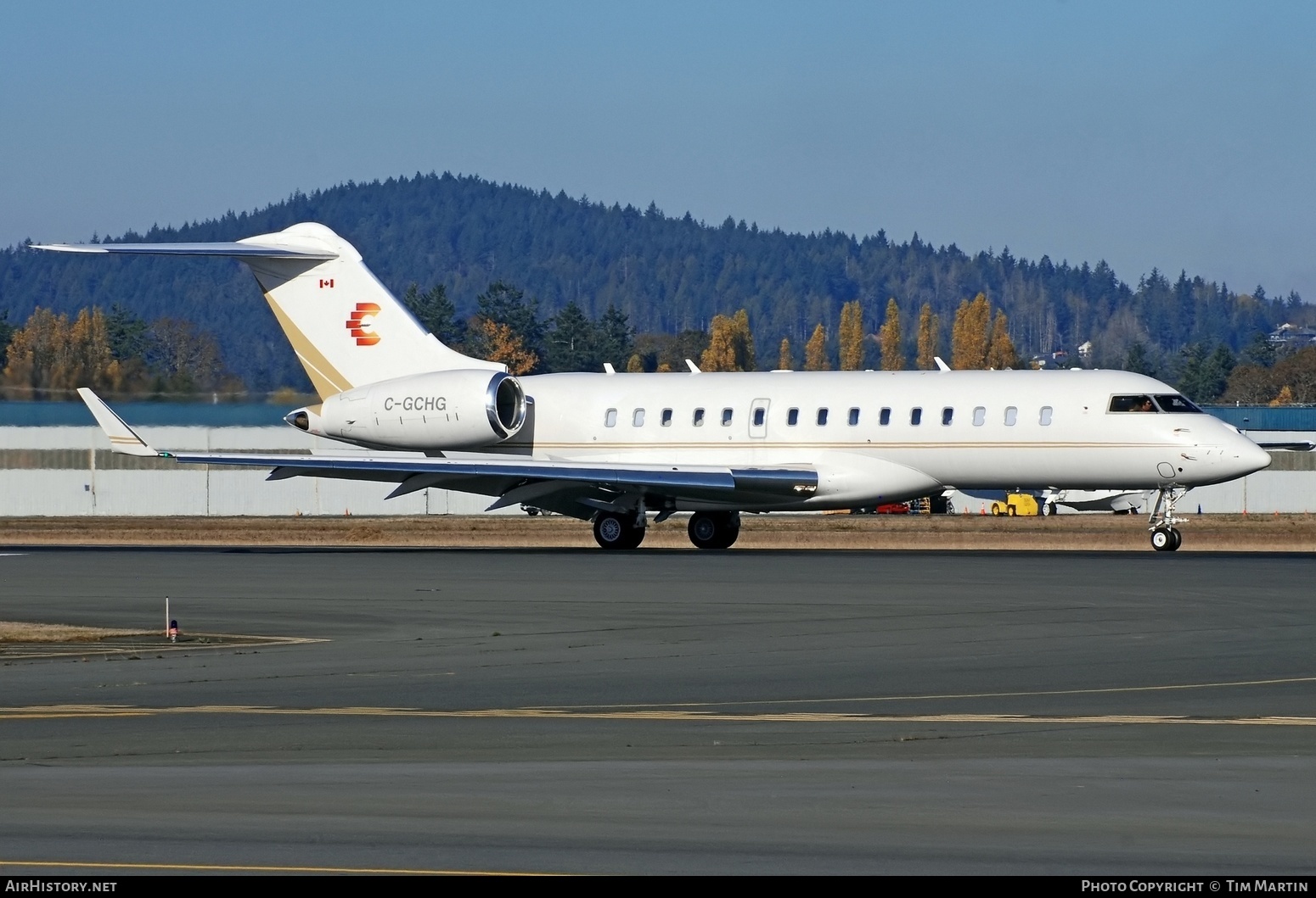 Aircraft Photo of C-GCHG | Bombardier Global 6000 (BD-700-1A10) | AirHistory.net #520147