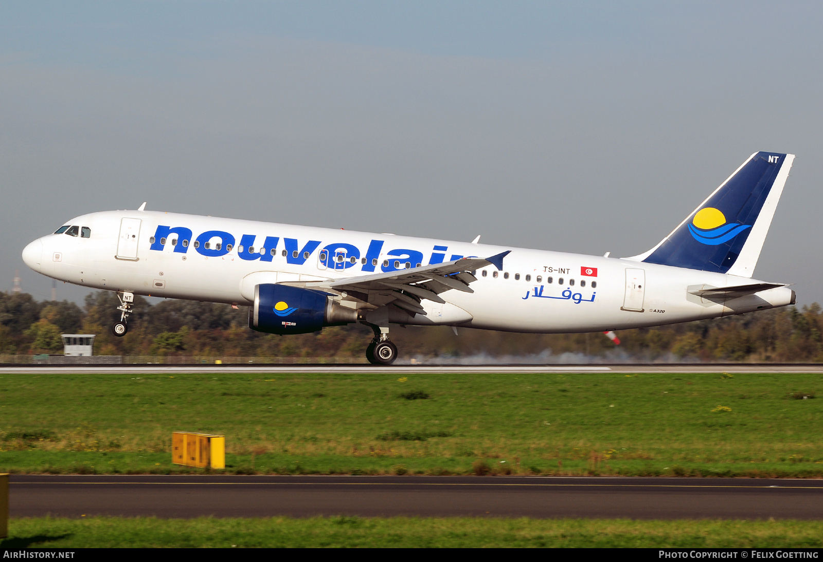 Aircraft Photo of TS-INT | Airbus A320-214 | Nouvelair Tunisie | AirHistory.net #520209