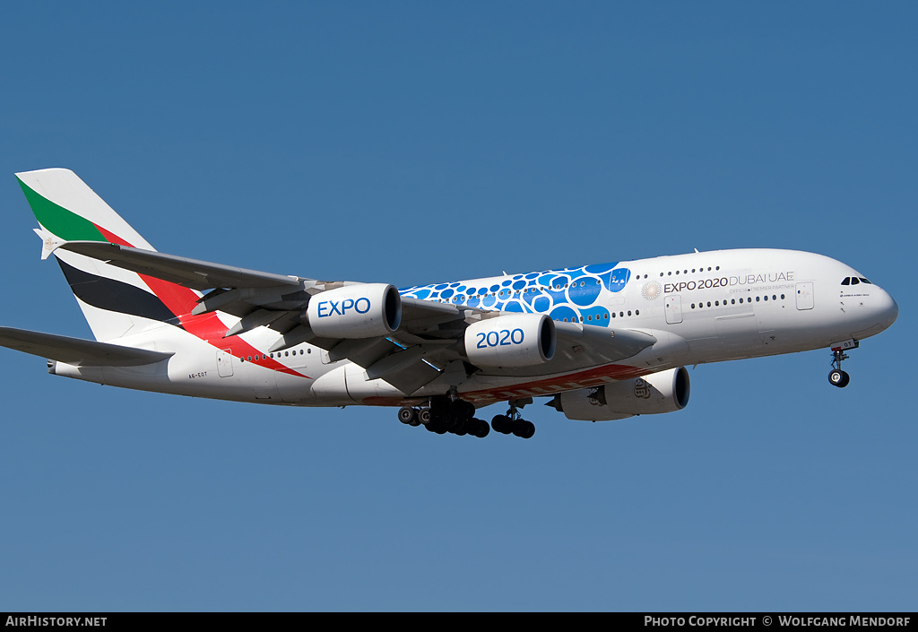 Aircraft Photo of A6-EOT | Airbus A380-861 | Emirates | AirHistory.net #520238
