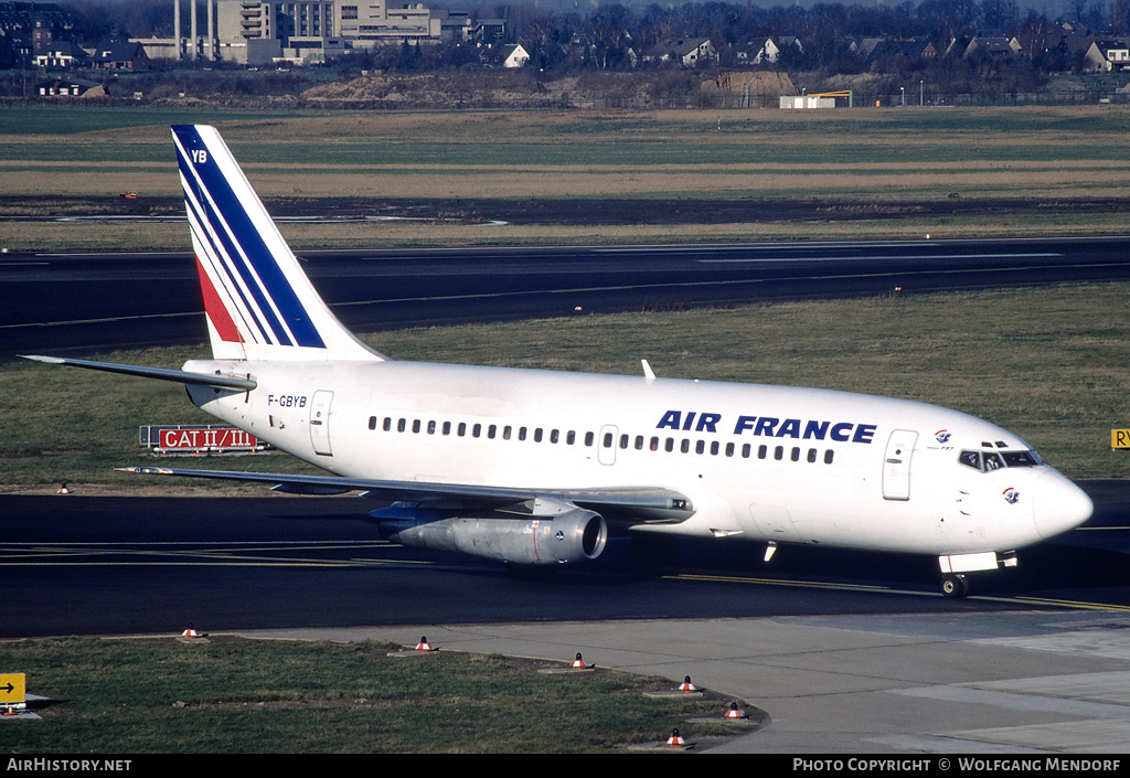 Aircraft Photo of F-GBYB | Boeing 737-228/Adv | Air France | AirHistory.net #520241