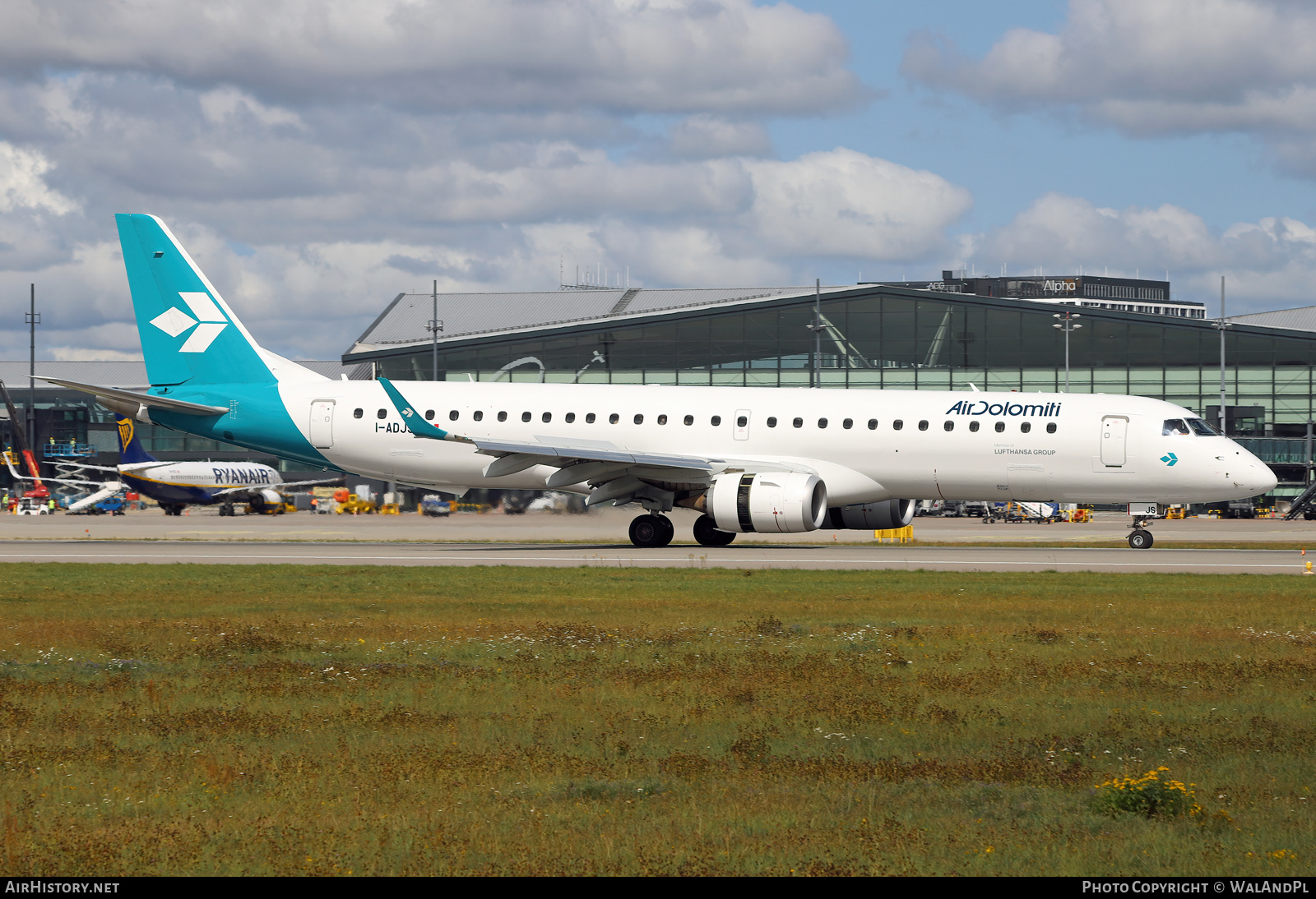 Aircraft Photo of I-ADJS | Embraer 195LR (ERJ-190-200LR) | Air Dolomiti | AirHistory.net #520306