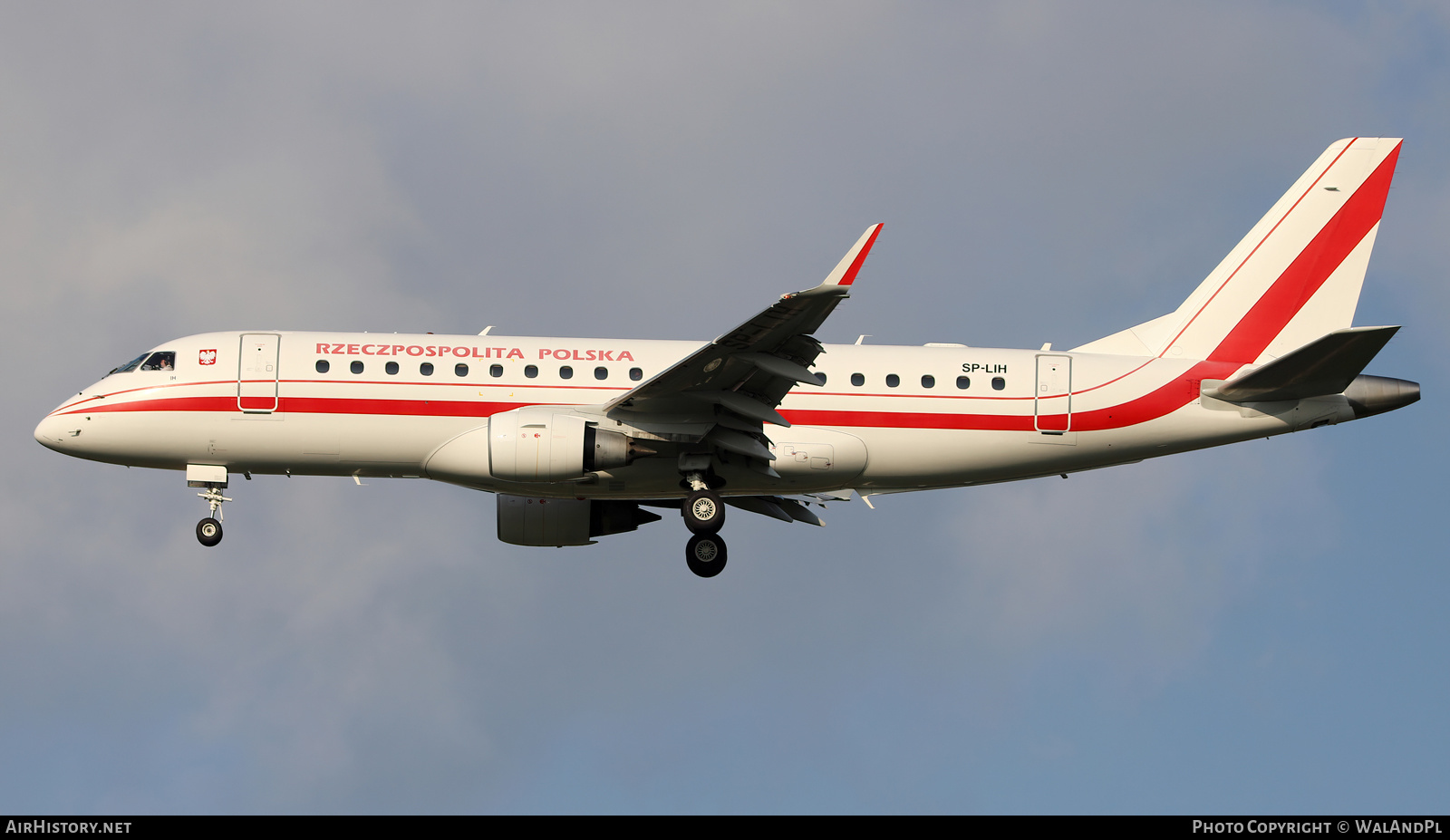 Aircraft Photo of SP-LIH | Embraer 175LR (ERJ-170-200LR) | Republic of Poland - Rzeczpospolita Polska | AirHistory.net #520316